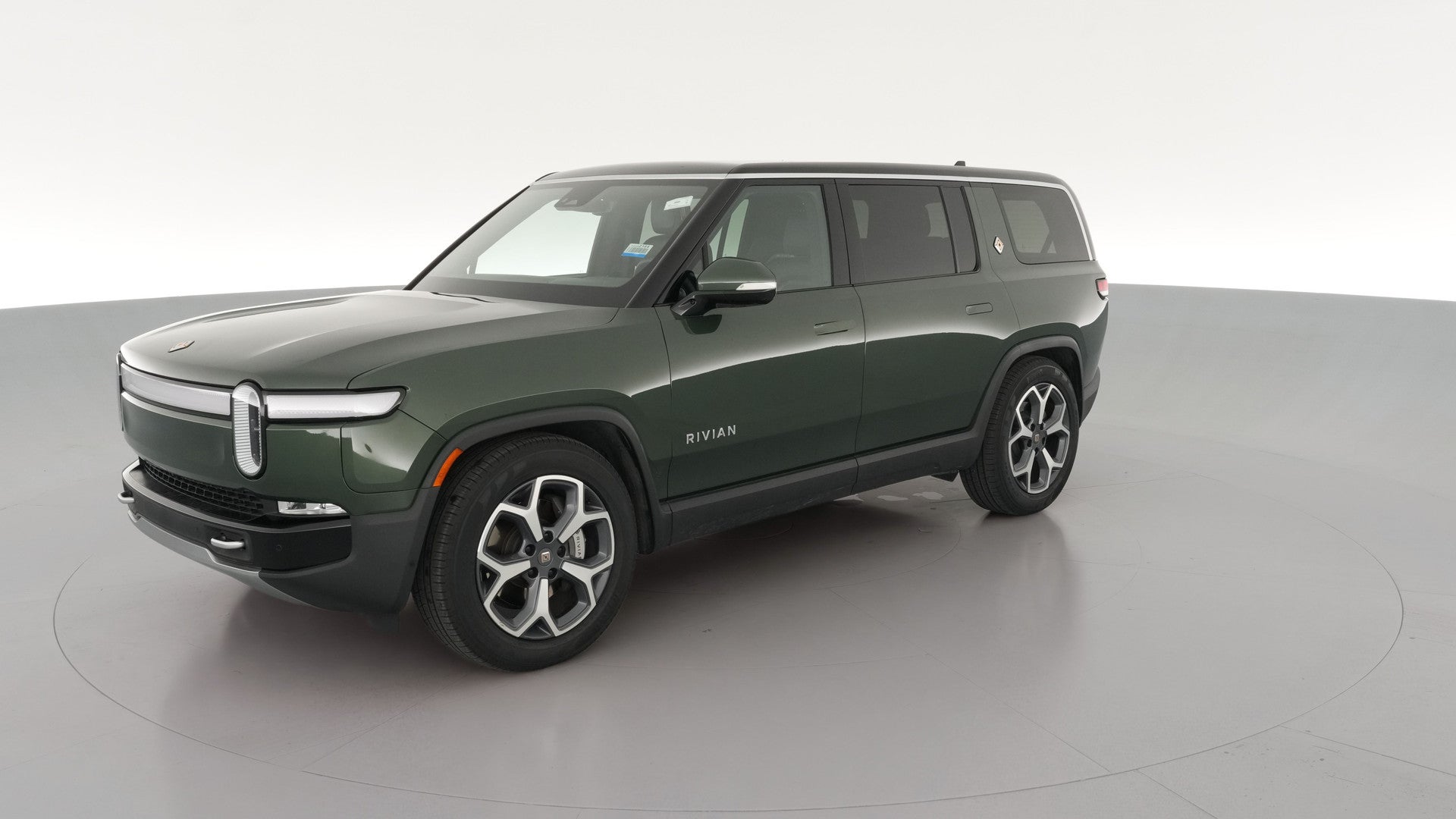 2024 Rivian R1S vehicle photo