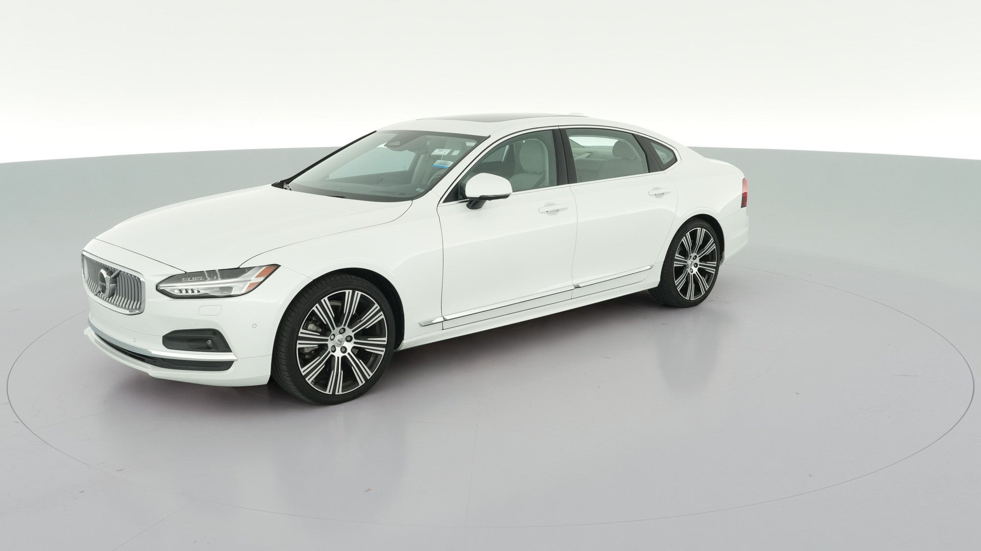 2023 Volvo S90 vehicle photo