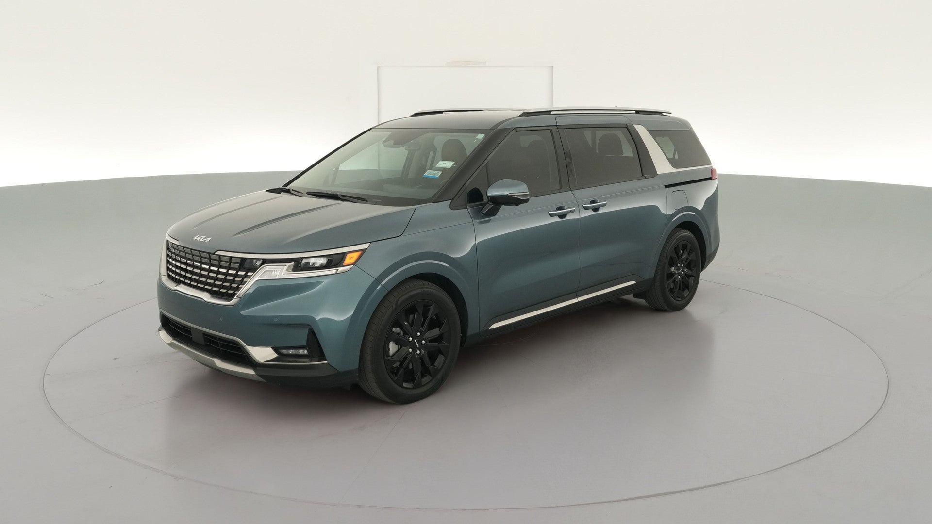 2023 Kia Carnival vehicle photo