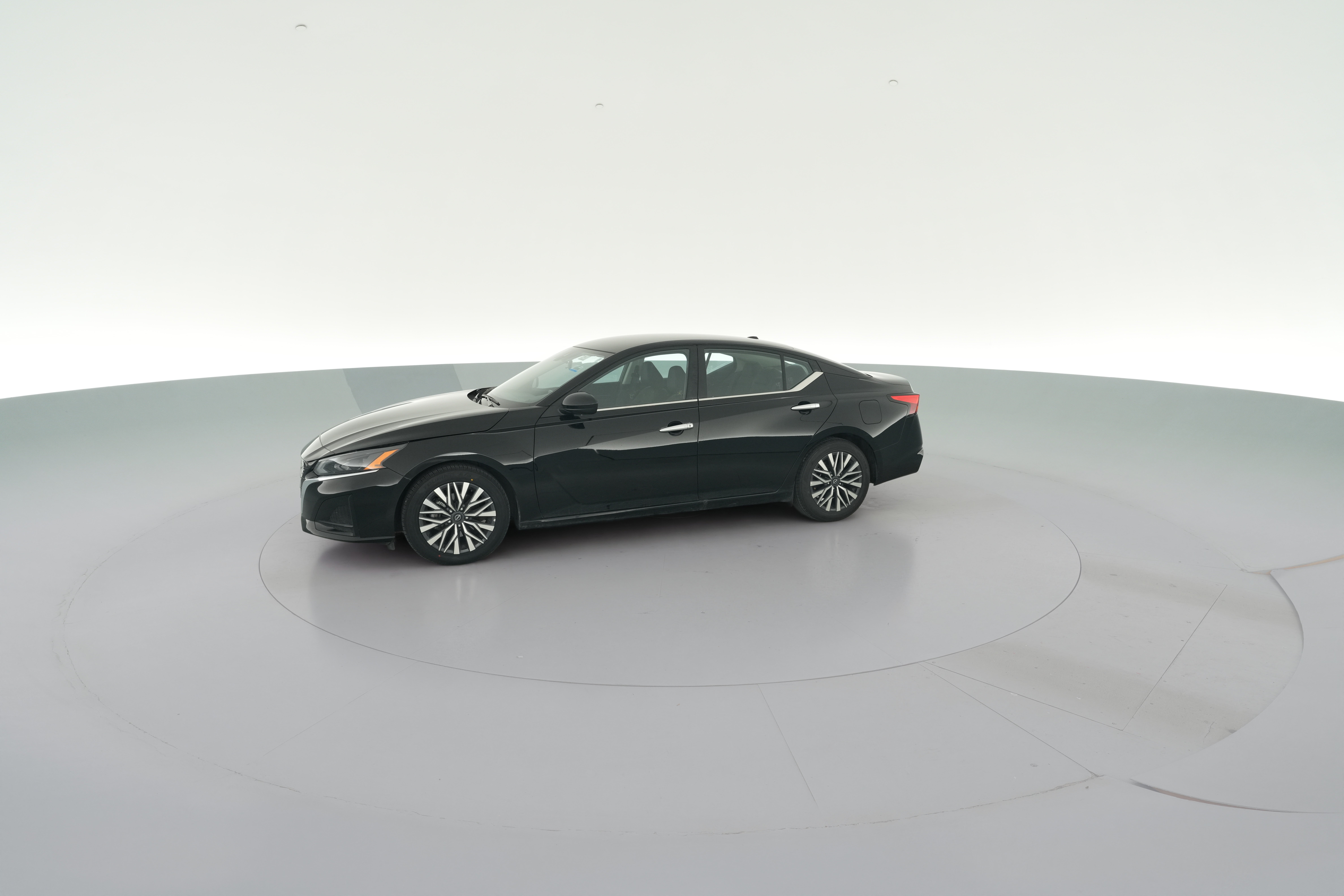2025 Nissan Altima SV - Photo 25