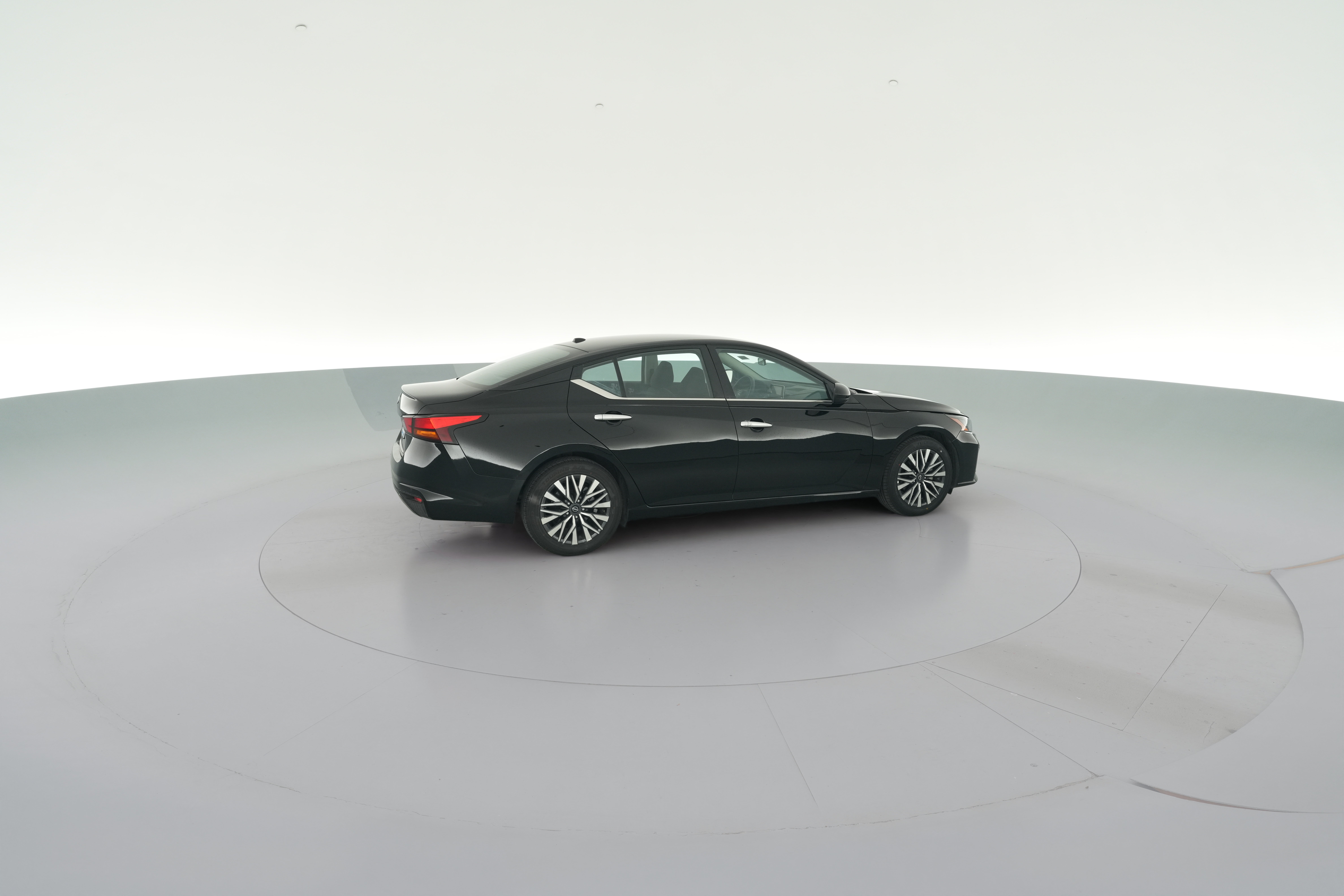 2025 Nissan Altima SV - Photo 33