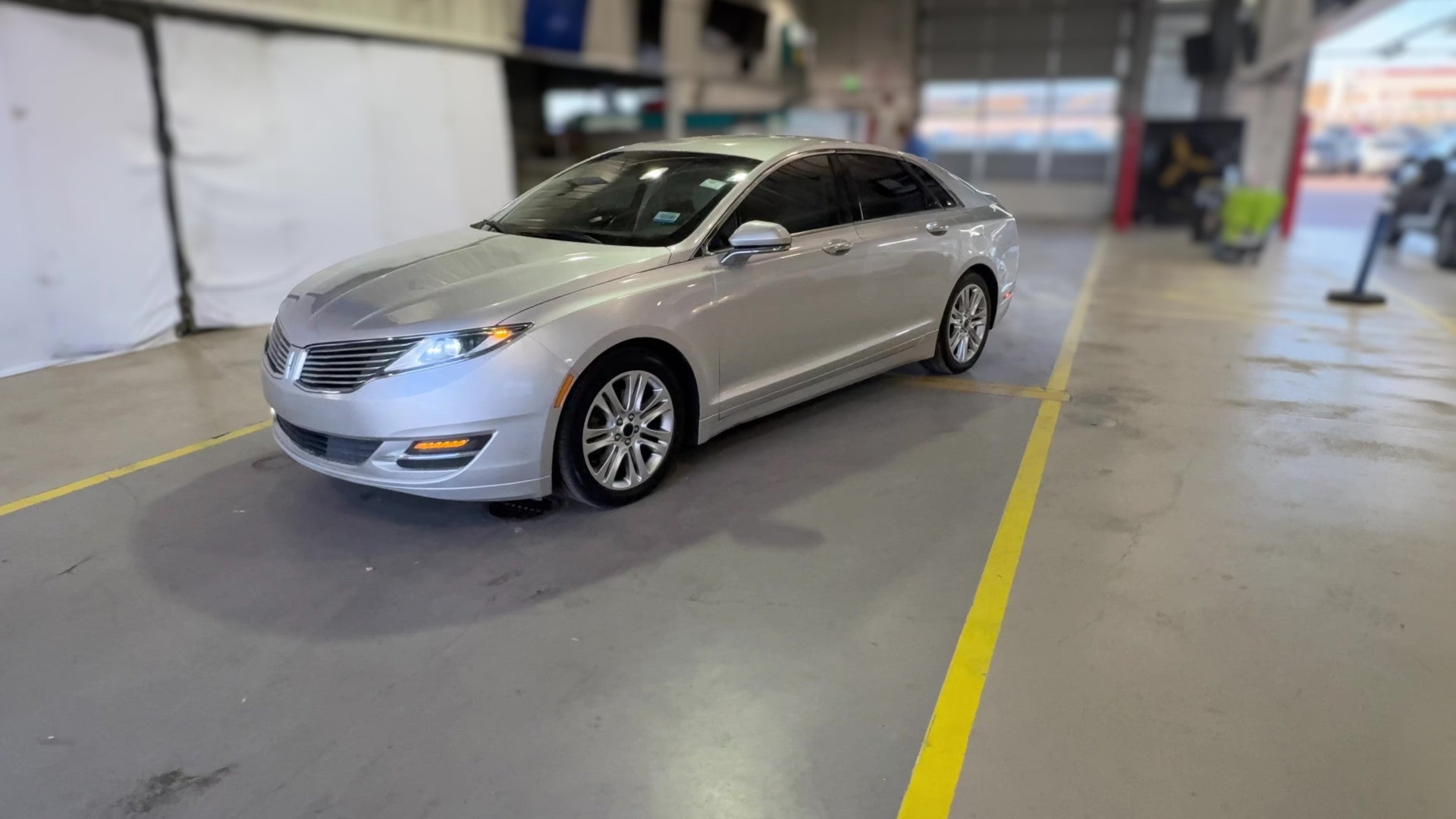 2016 Lincoln MKZ vehicle photo
