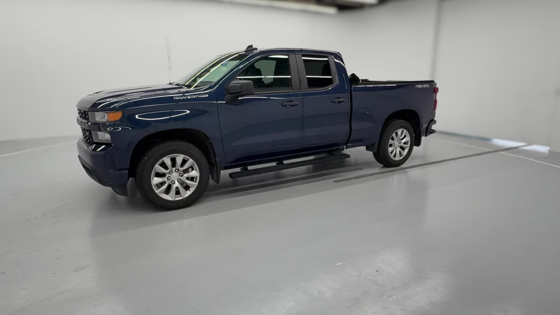 2022 Chevrolet Silverado 1500 Limited Double Cab vehicle photo