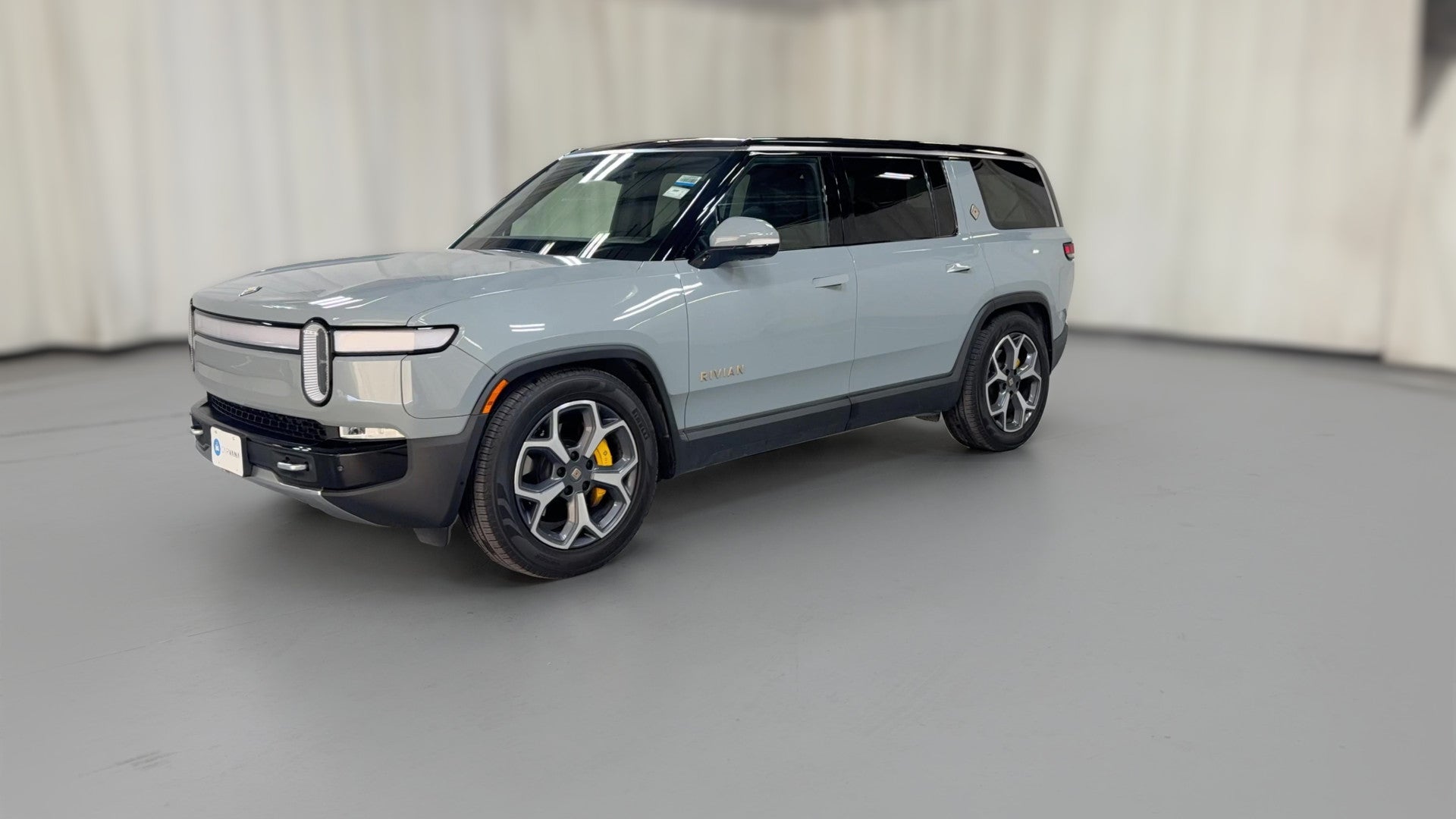 2023 Rivian R1S vehicle photo