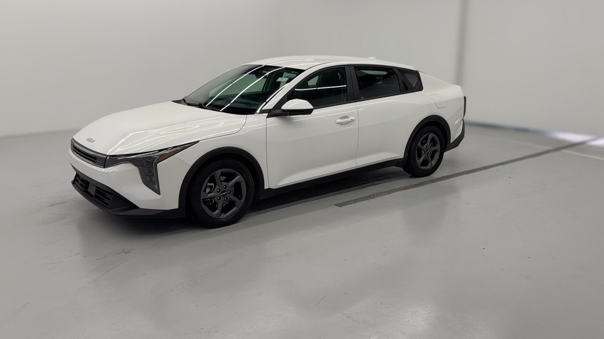 2025 Kia K4 vehicle photo