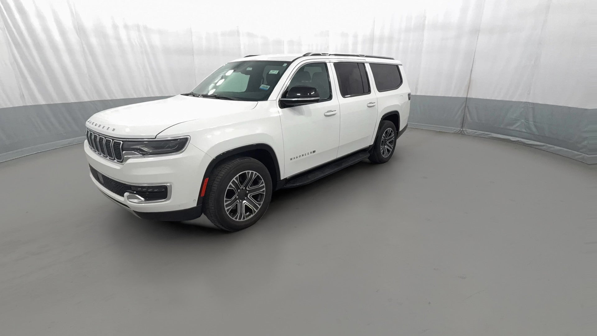 2023 Jeep Wagoneer L vehicle photo