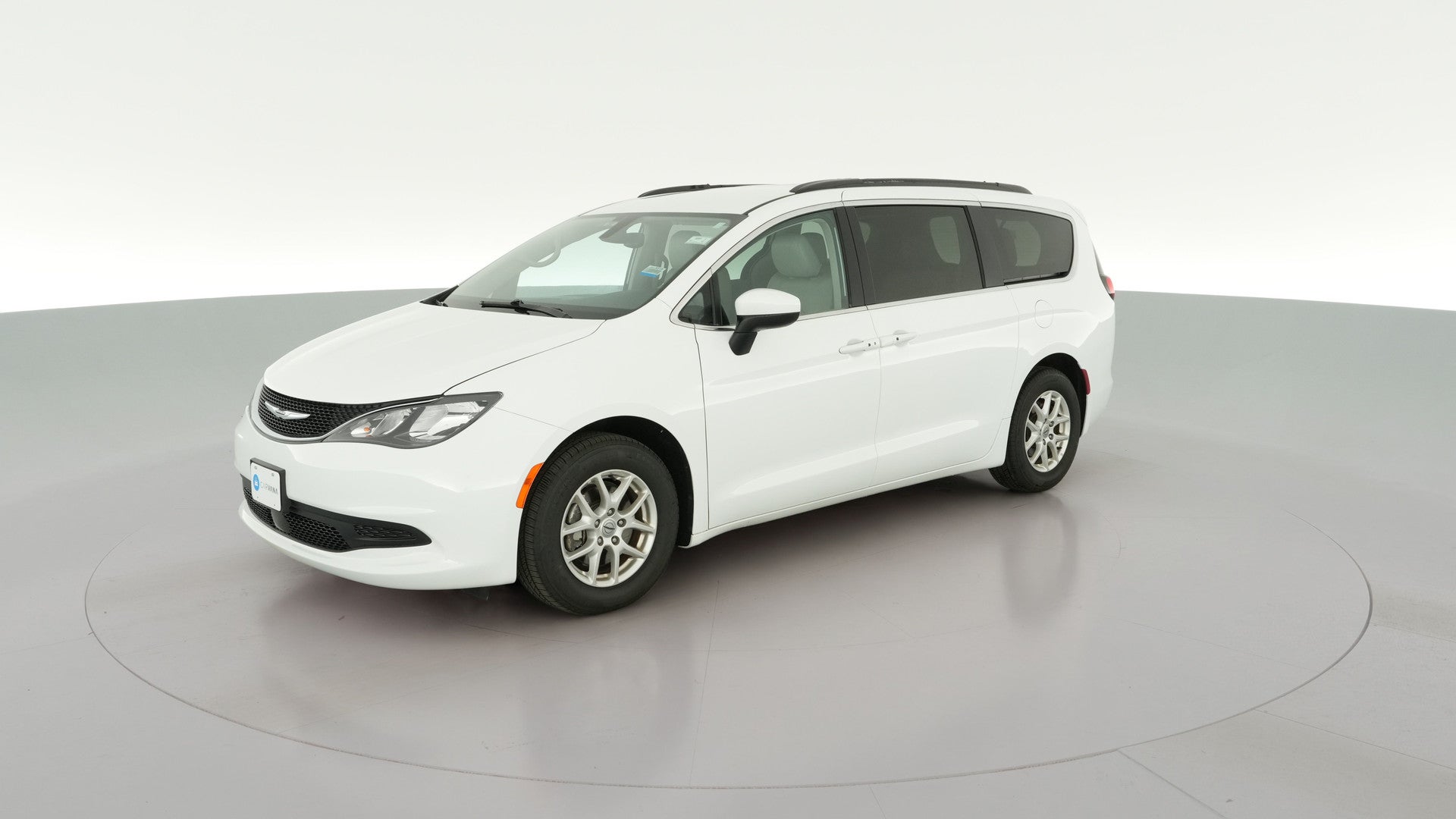 2021 Chrysler Voyager vehicle photo