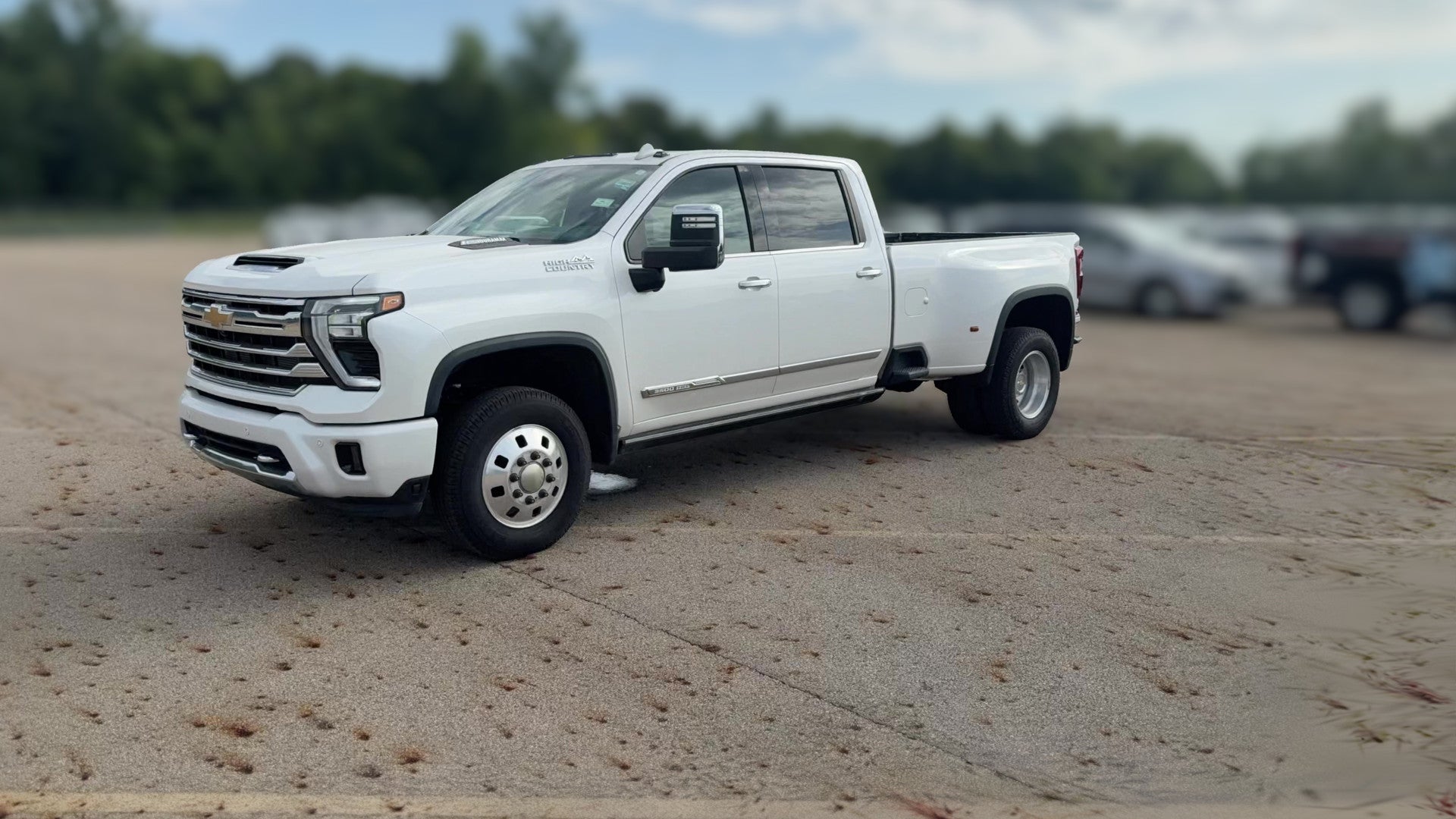 2024 Chevrolet Silverado 3500 HD Crew Cab vehicle photo