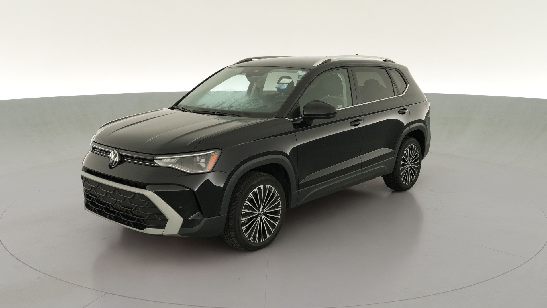 2025 Volkswagen Taos vehicle photo
