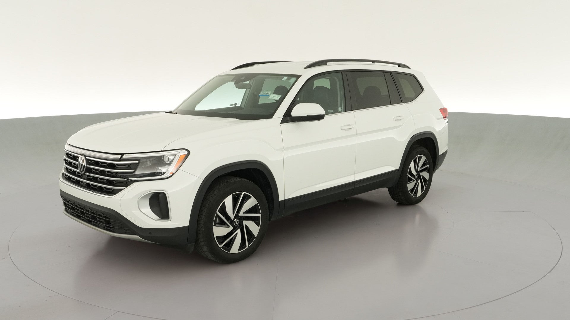 2025 Volkswagen Atlas vehicle photo