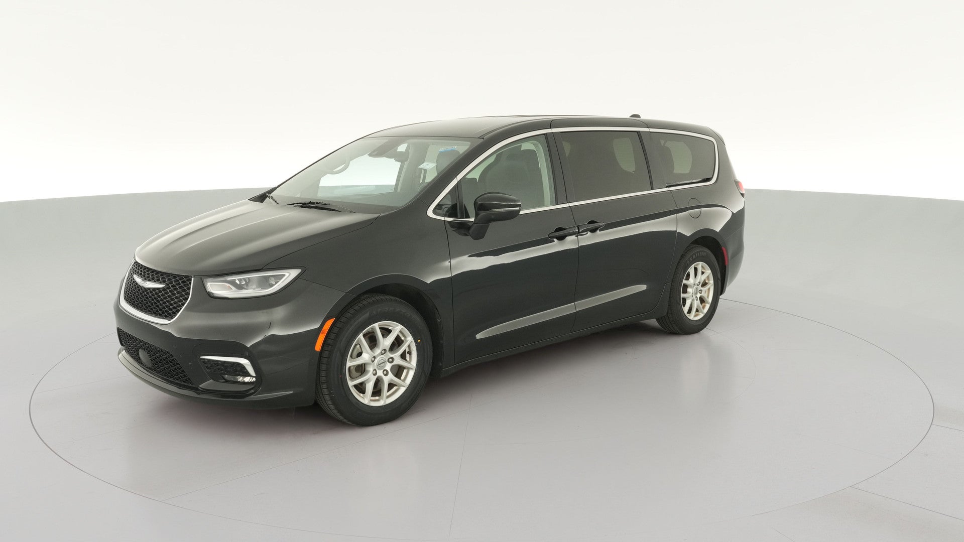 2023 Chrysler Pacifica vehicle photo