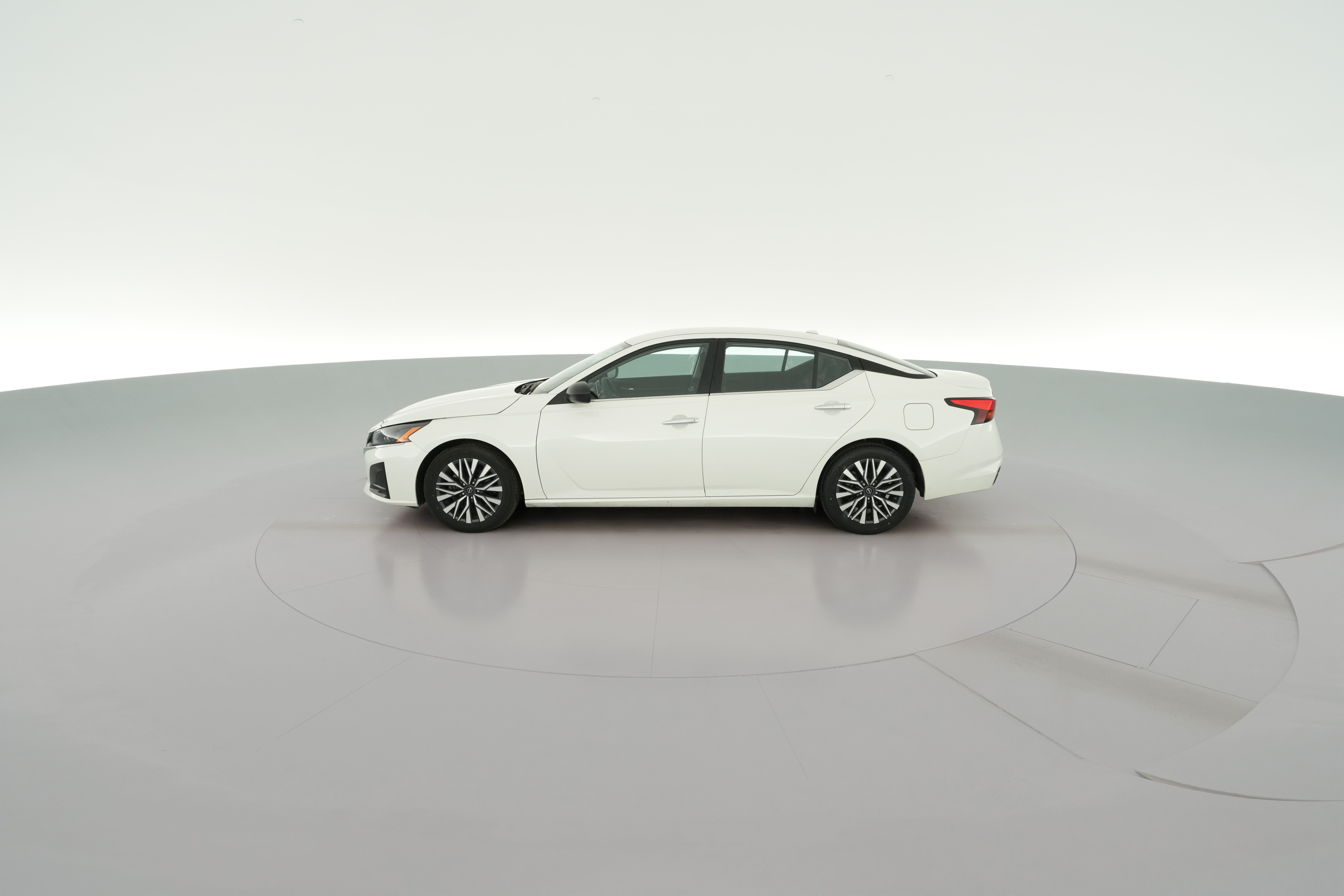 2025 Nissan Altima SV - Photo 25