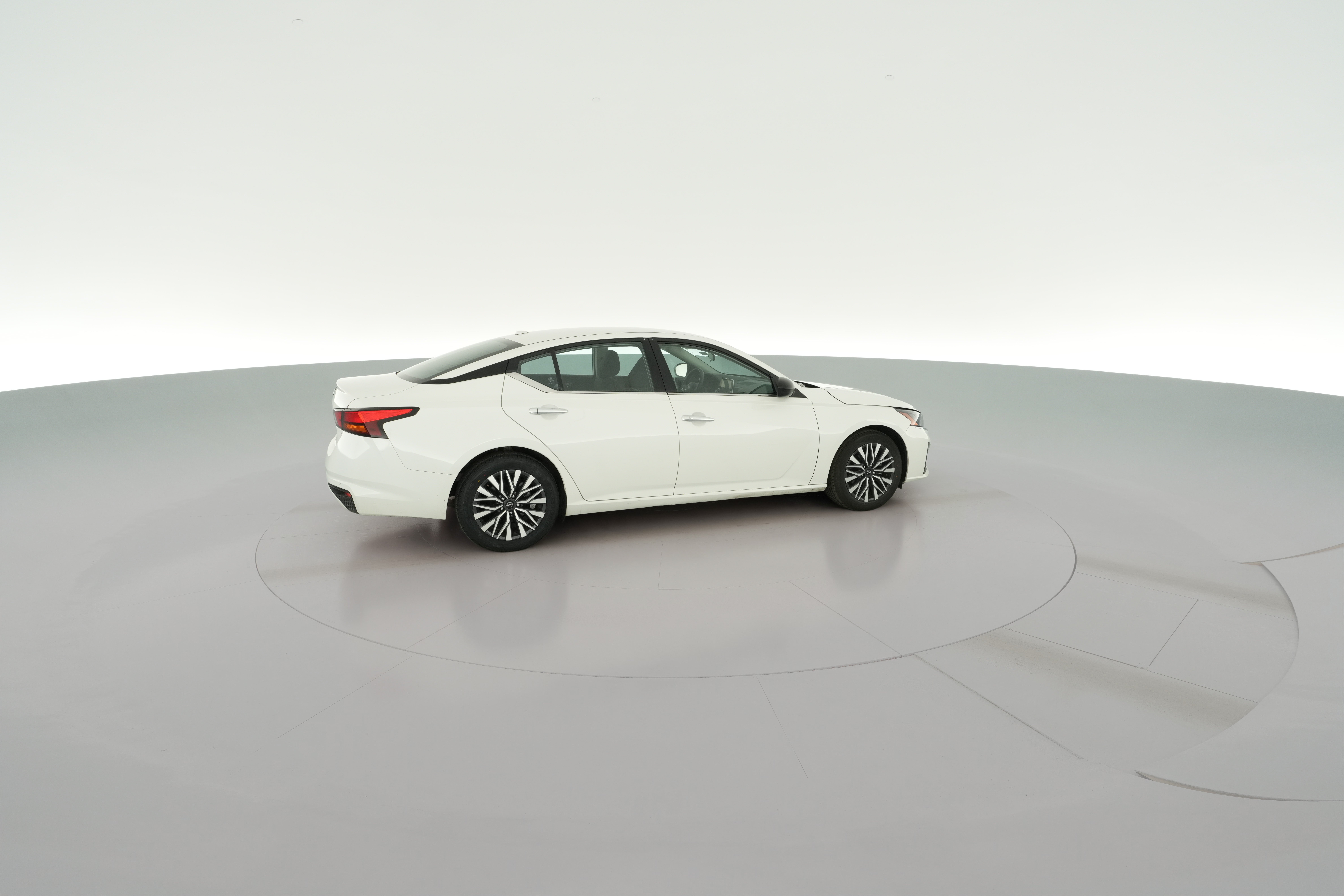 2025 Nissan Altima SV - Photo 32