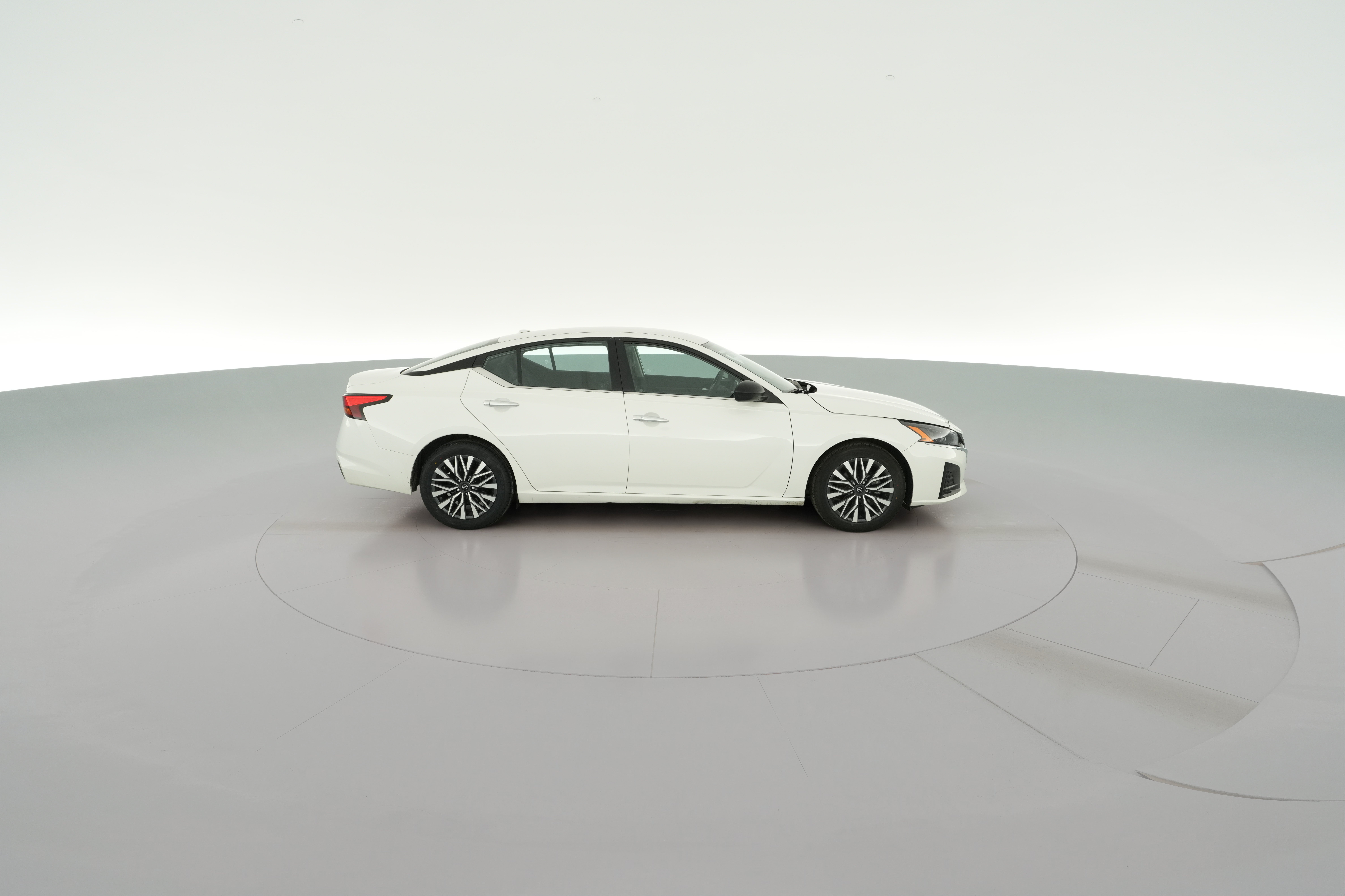 2025 Nissan Altima SV - Photo 33
