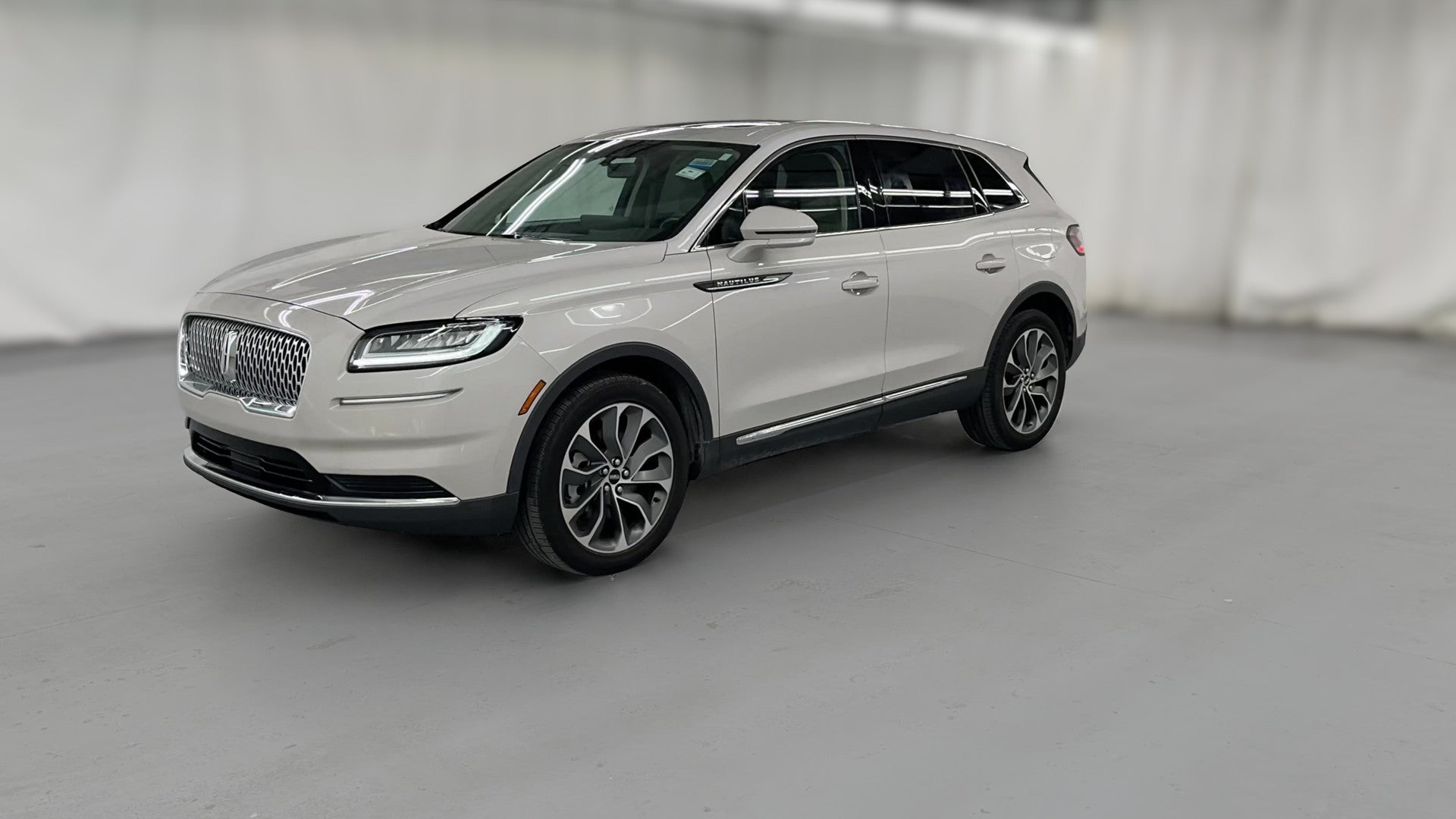 2023 Lincoln Nautilus vehicle photo