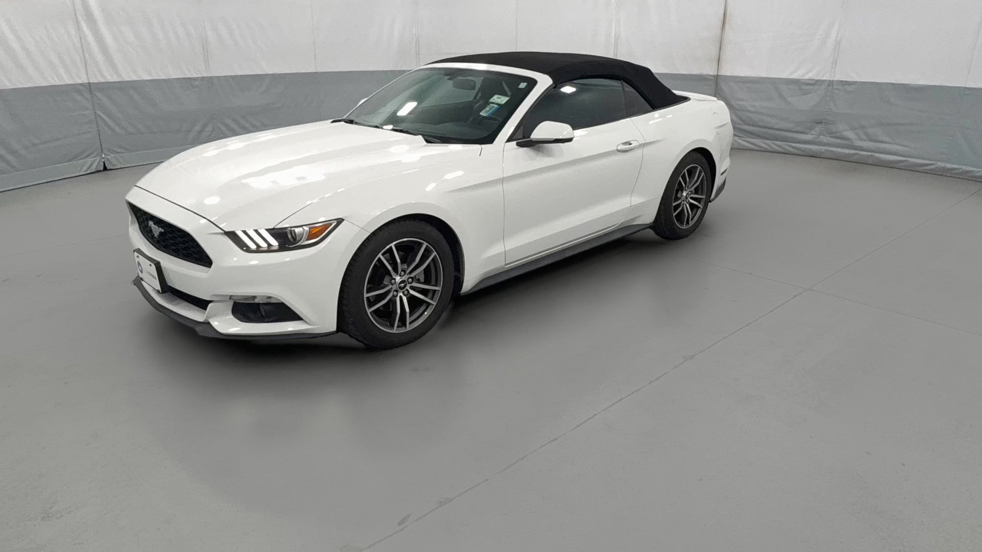 2017 Ford Mustang vehicle photo