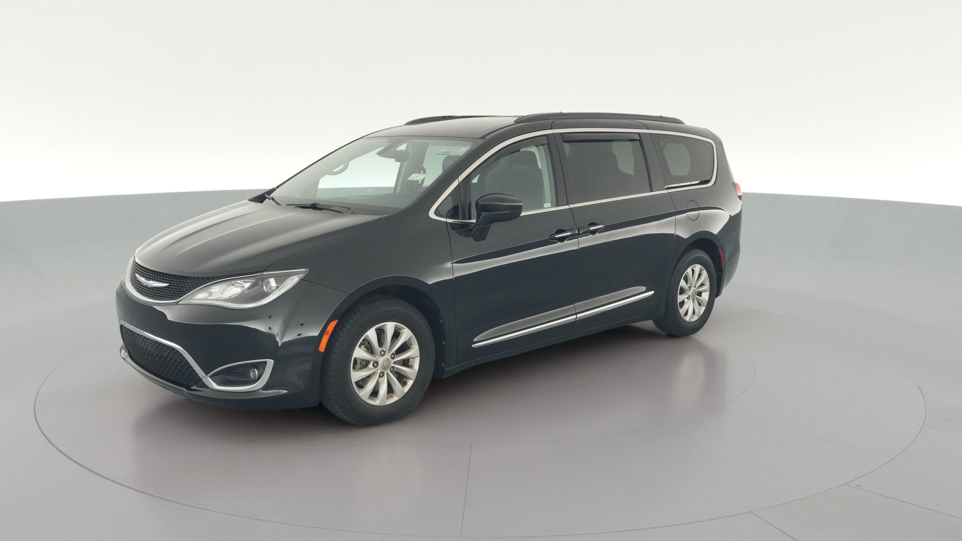 2017 Chrysler Pacifica vehicle photo