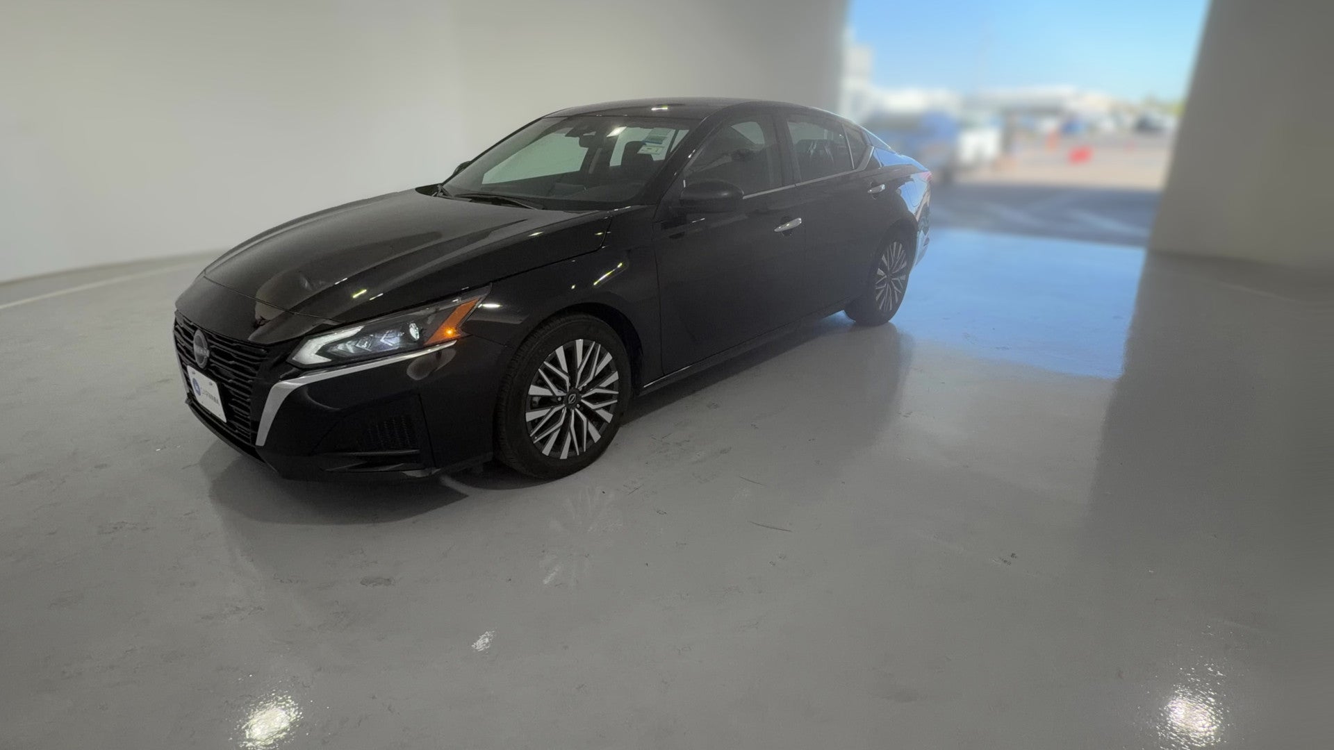 2025 Nissan Altima vehicle photo
