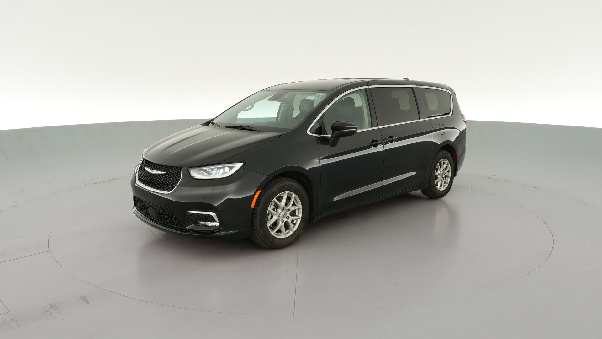 2023 Chrysler Pacifica vehicle photo