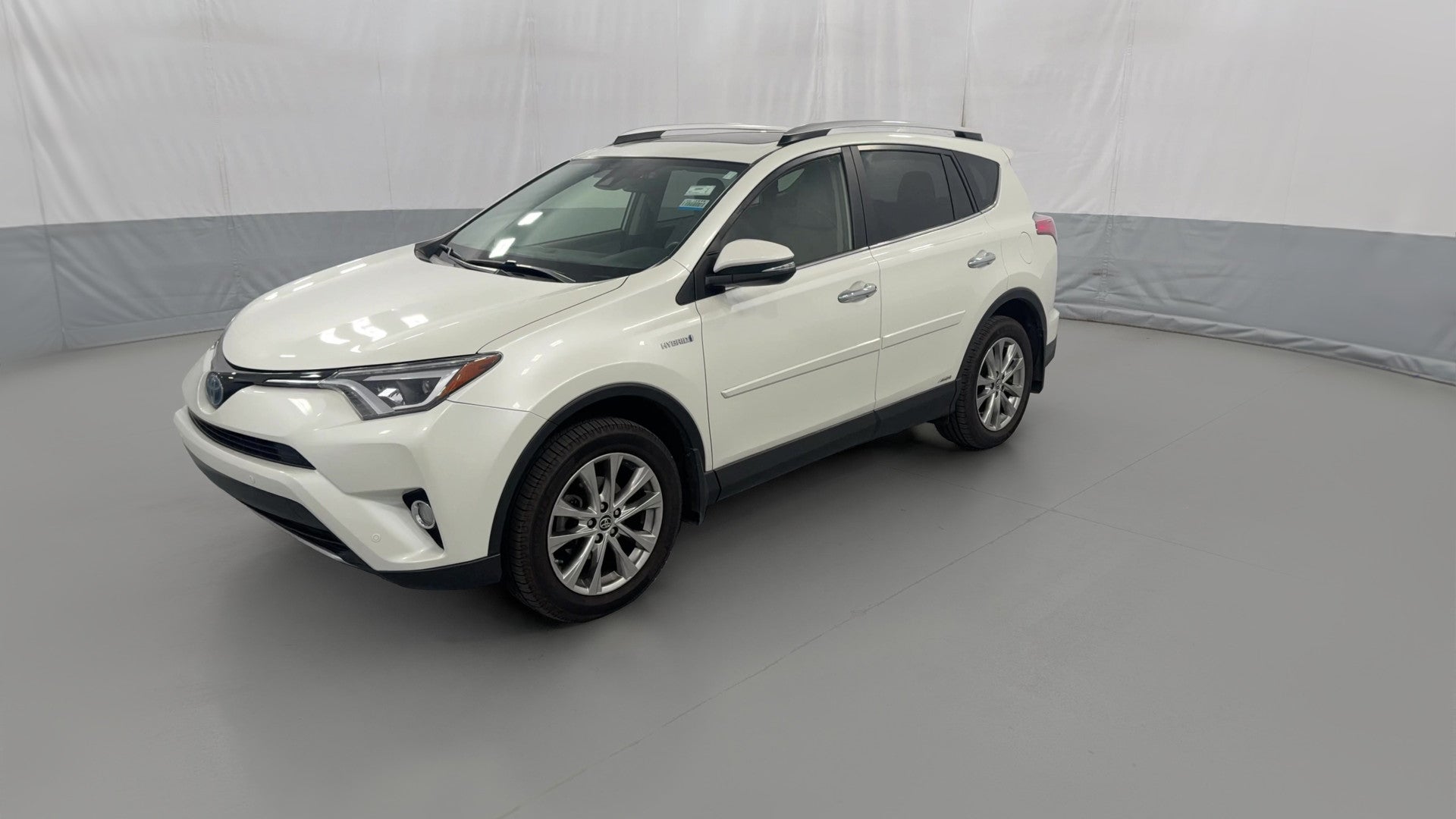 2016 Toyota RAV4 vehicle photo