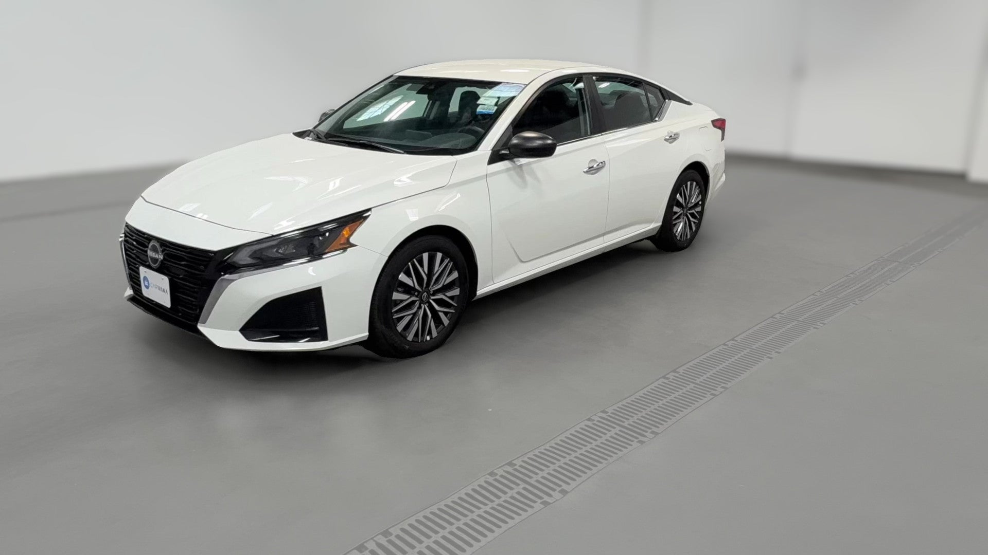 2025 Nissan Altima vehicle photo