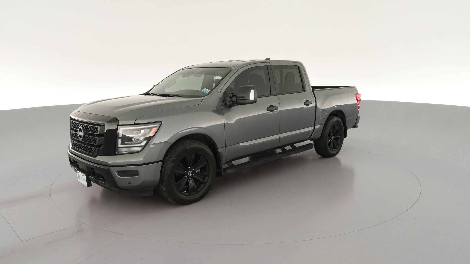 2024 Nissan Titan Crew Cab vehicle photo