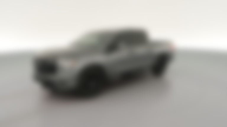 2024 Nissan Titan Crew Cab vehicle photo