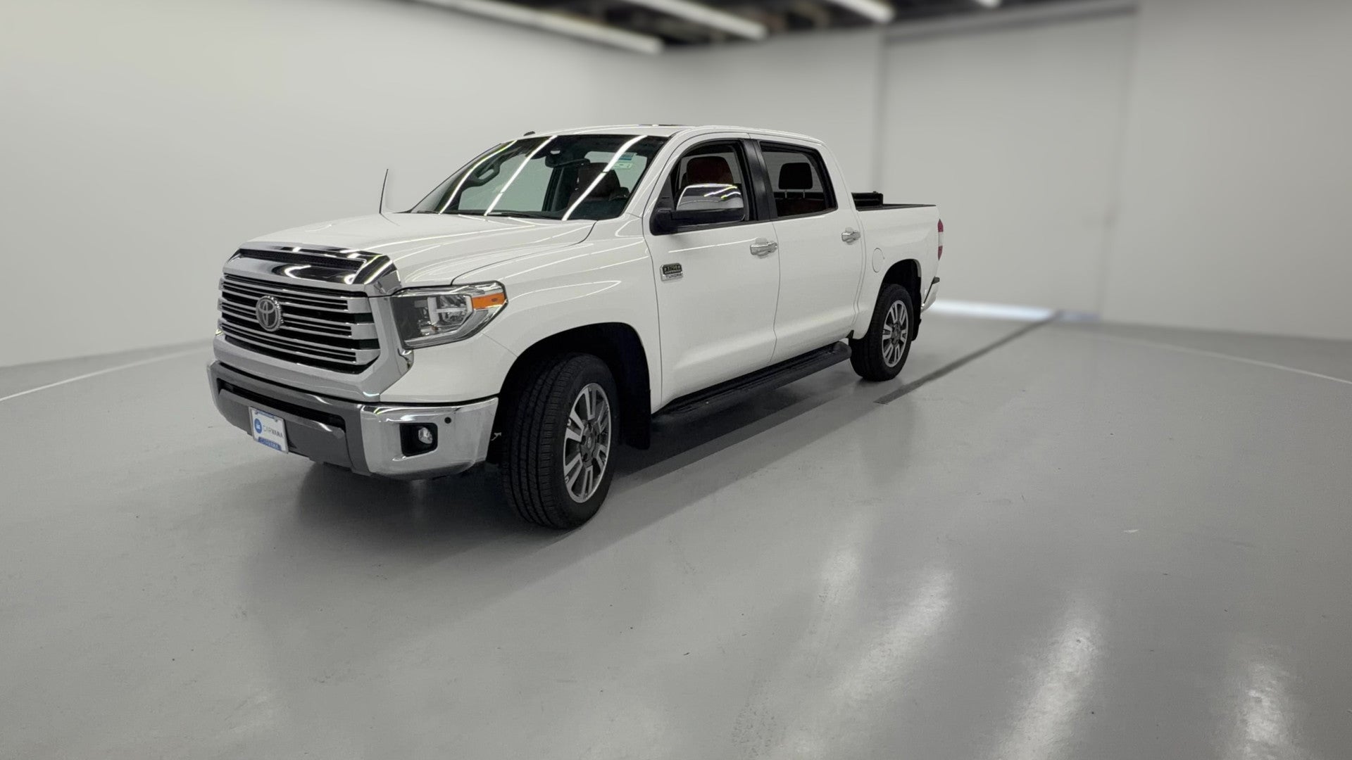 2019 Toyota Tundra CrewMax vehicle photo