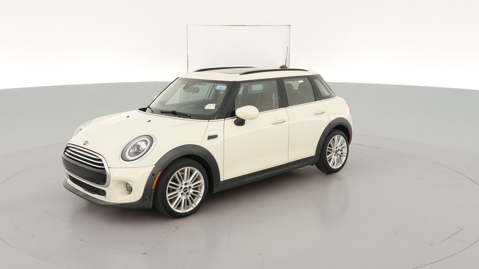 2021 MINI Hardtop 4 Door vehicle photo