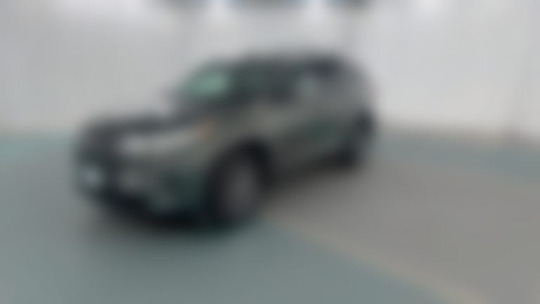 2017 Toyota Highlander vehicle photo