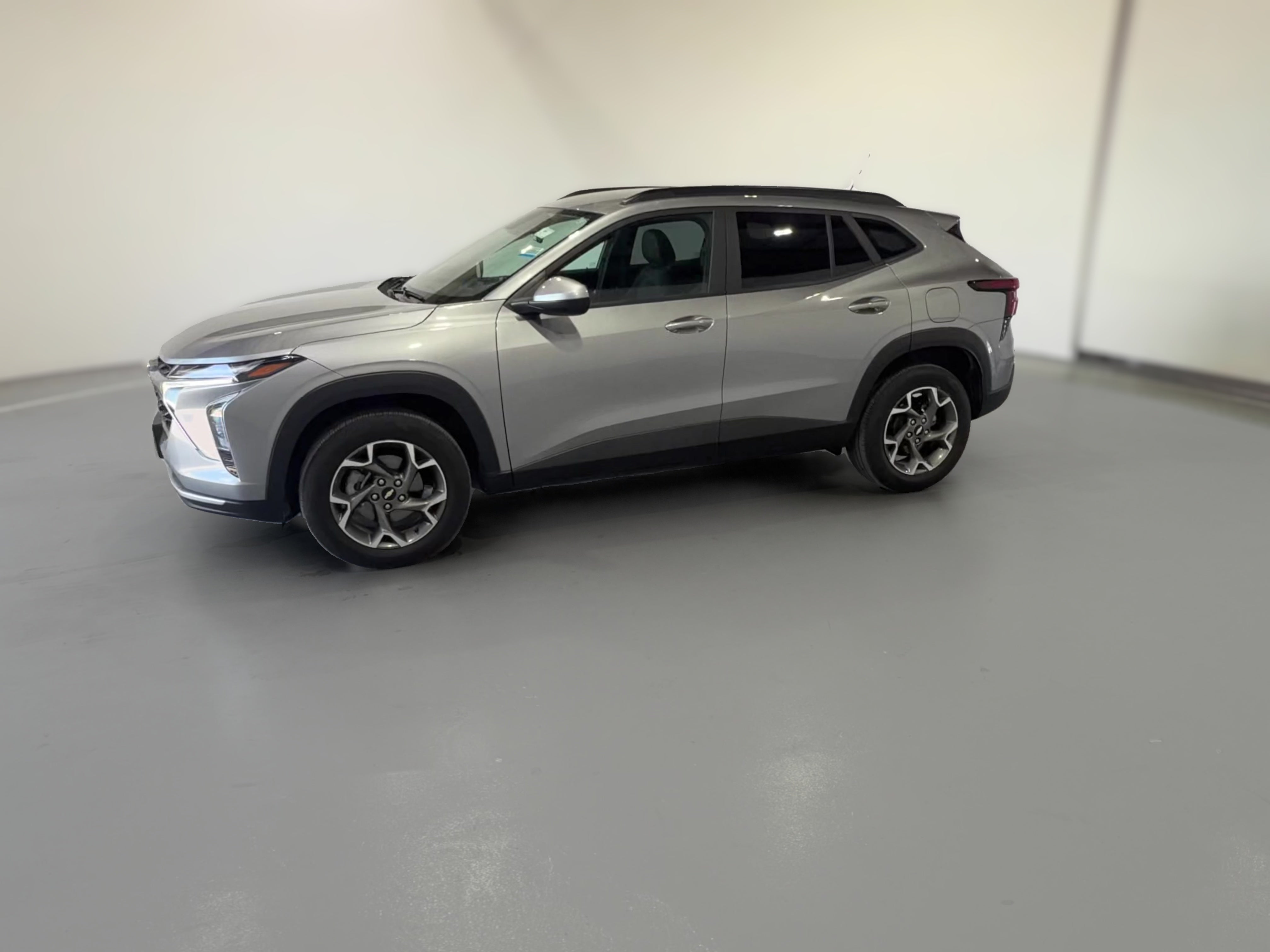 2025 Chevrolet Trax LT - Photo 24