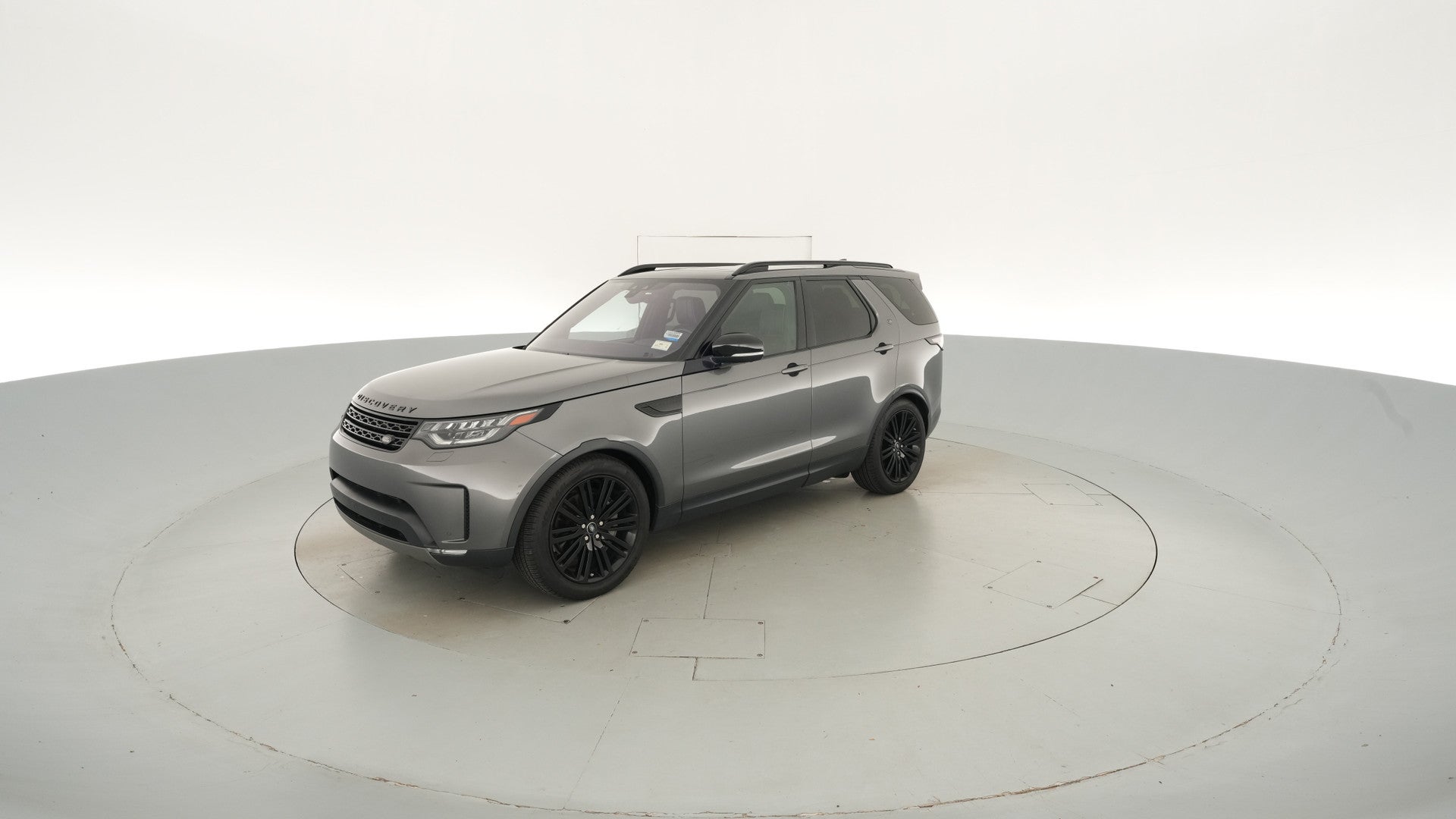 2018 Land Rover Discovery vehicle photo