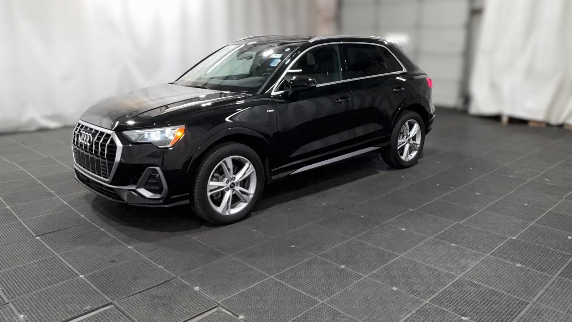 2022 Audi Q3 vehicle photo