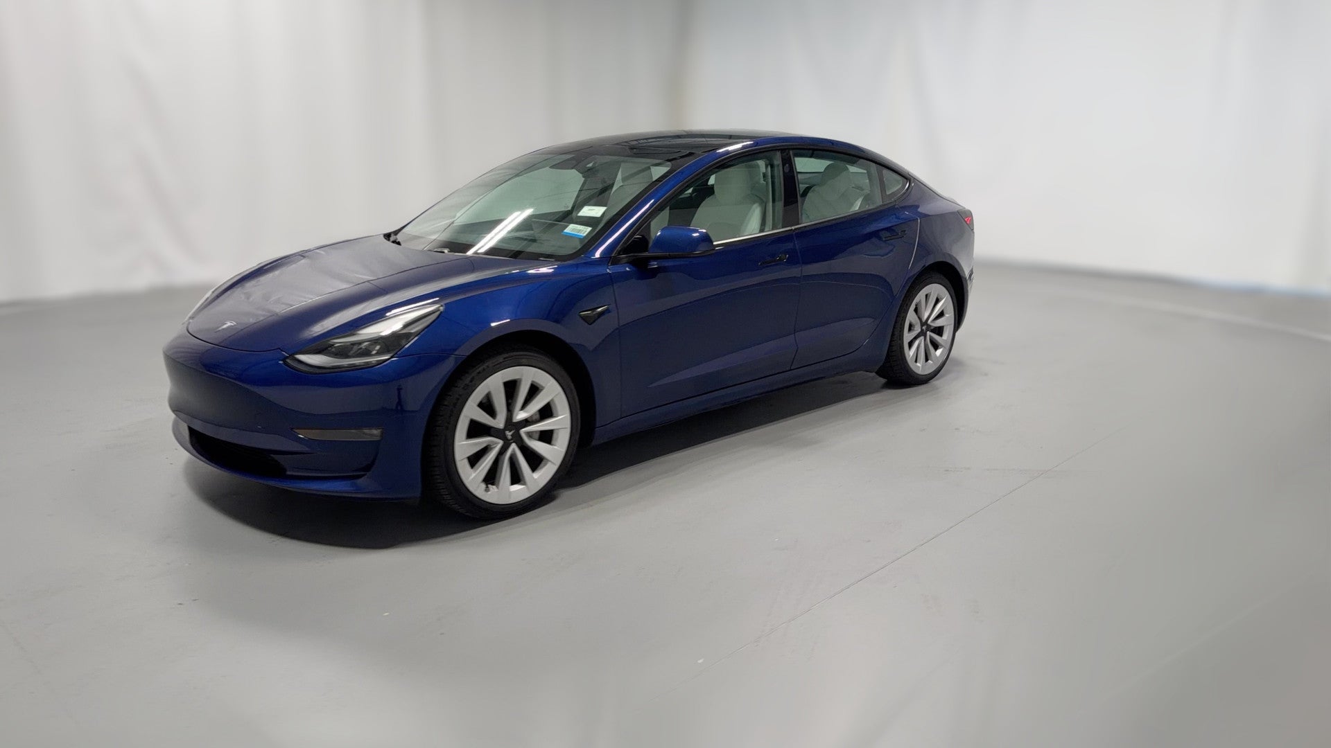 2021 Tesla Model 3 vehicle photo