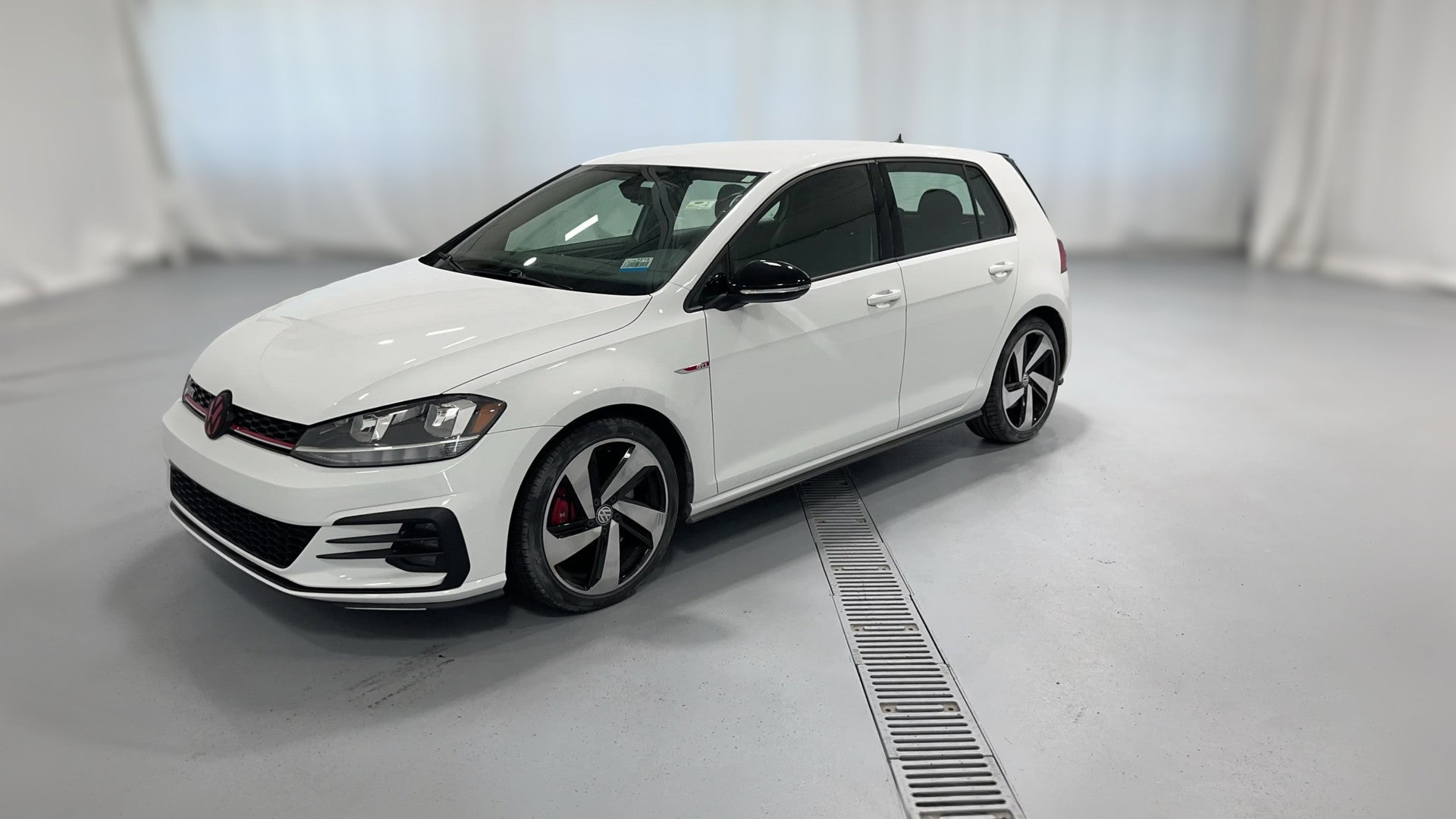 2021 Volkswagen Golf GTI vehicle photo
