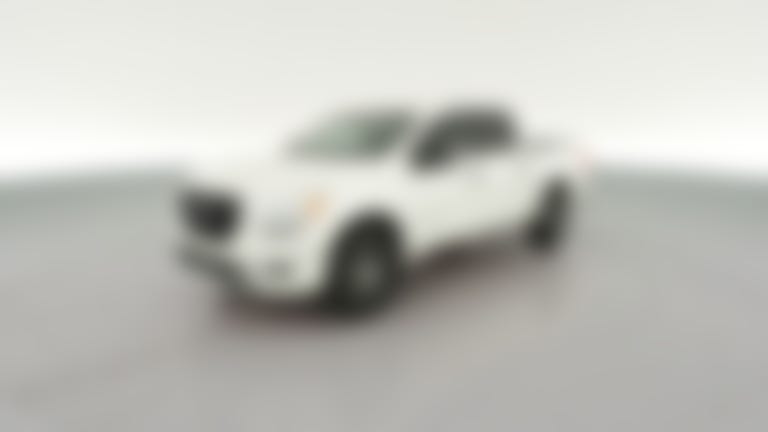 2024 Nissan Titan Crew Cab vehicle photo