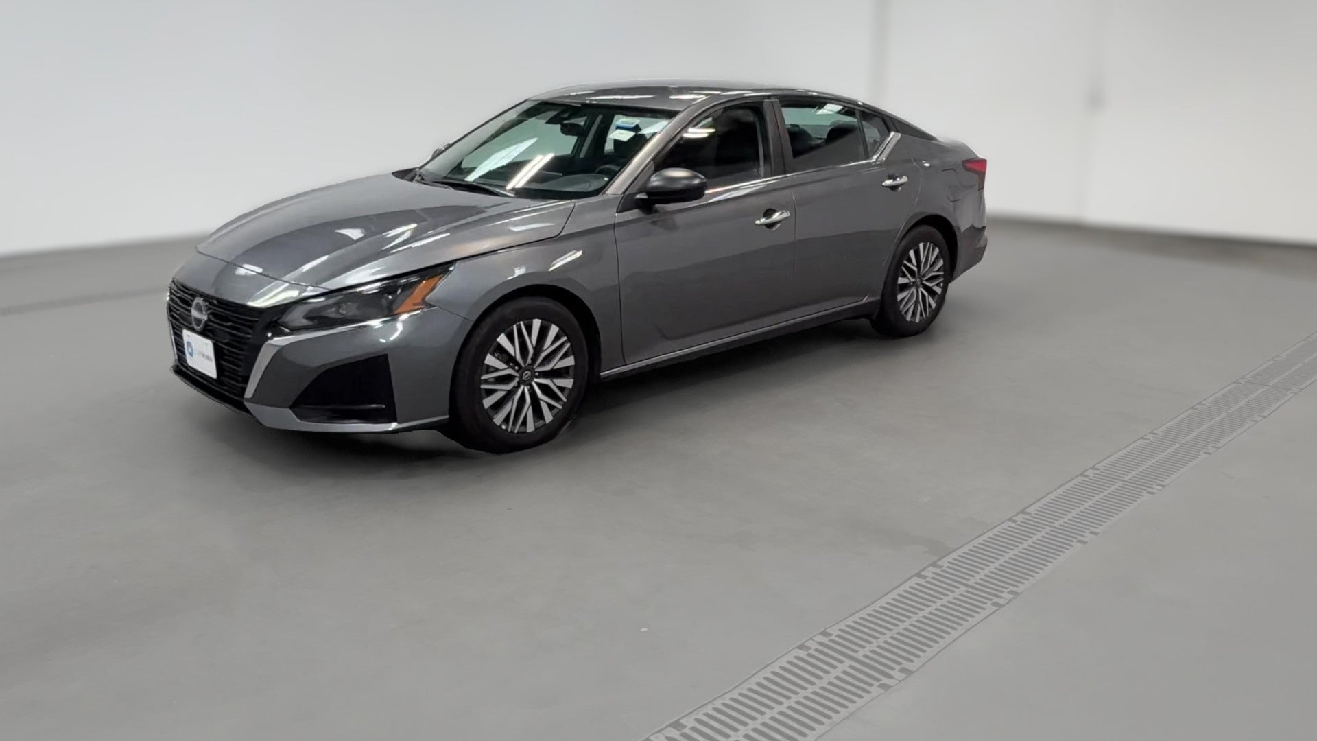 2025 Nissan Altima vehicle photo