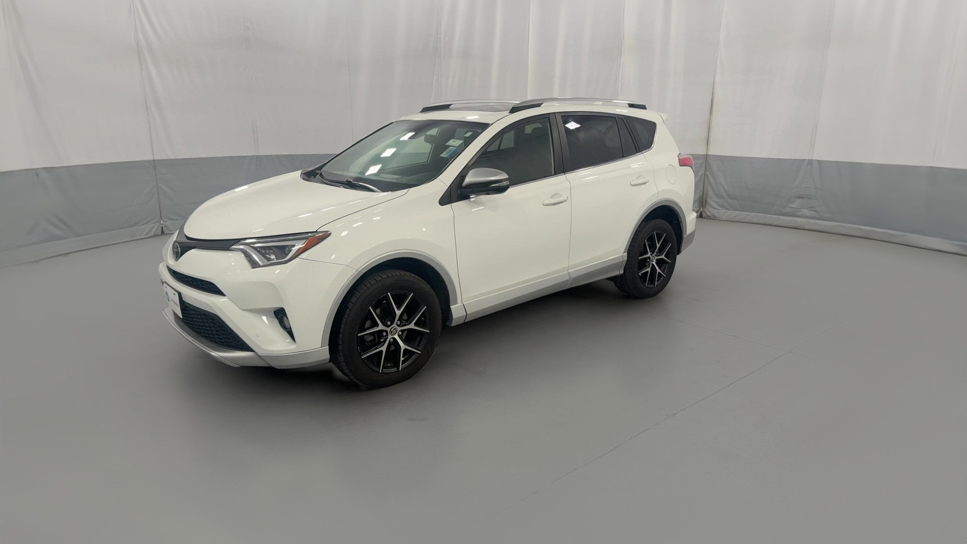 2016 Toyota RAV4 vehicle photo