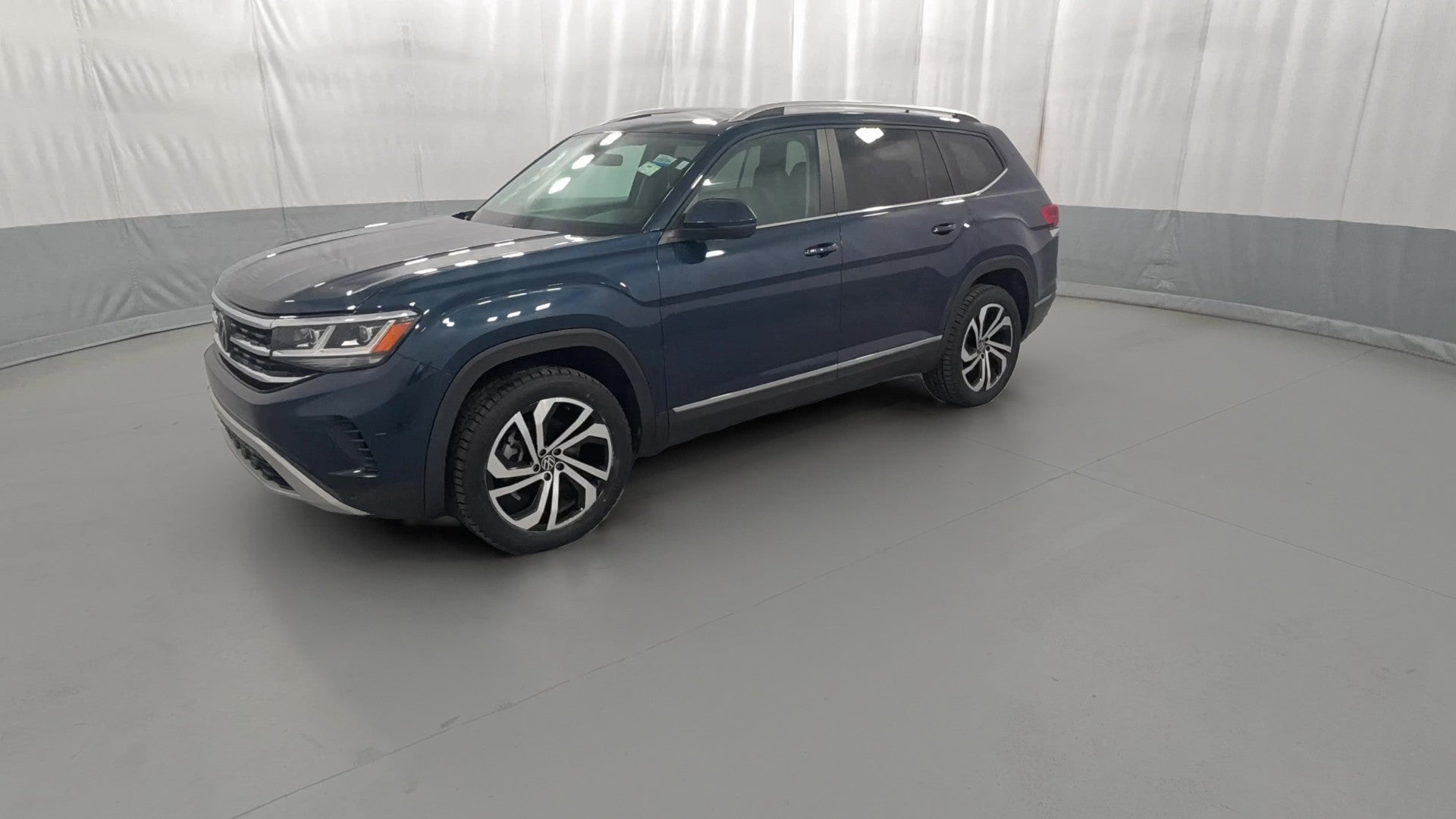 2023 Volkswagen Atlas vehicle photo