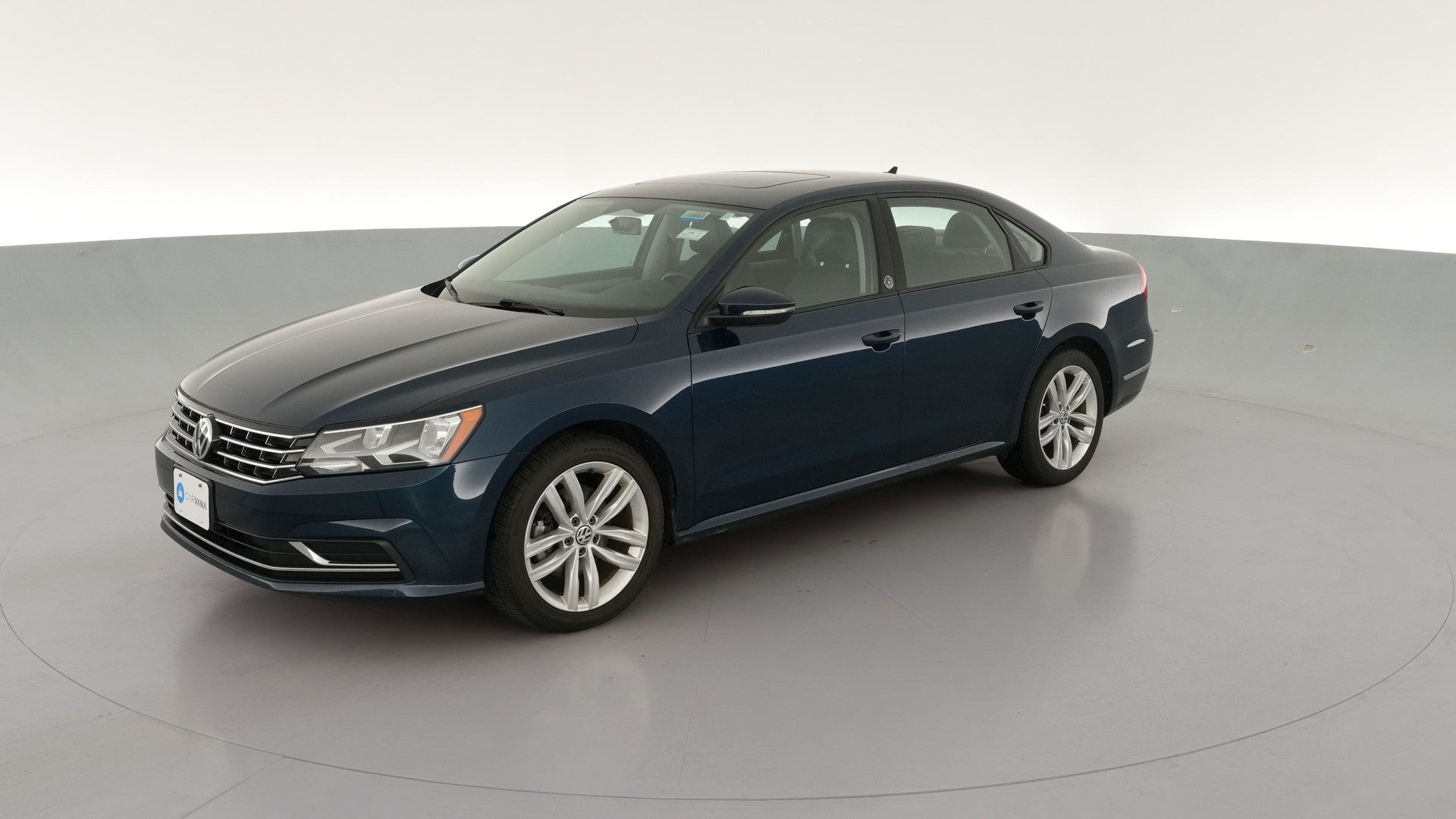2019 Volkswagen Passat vehicle photo