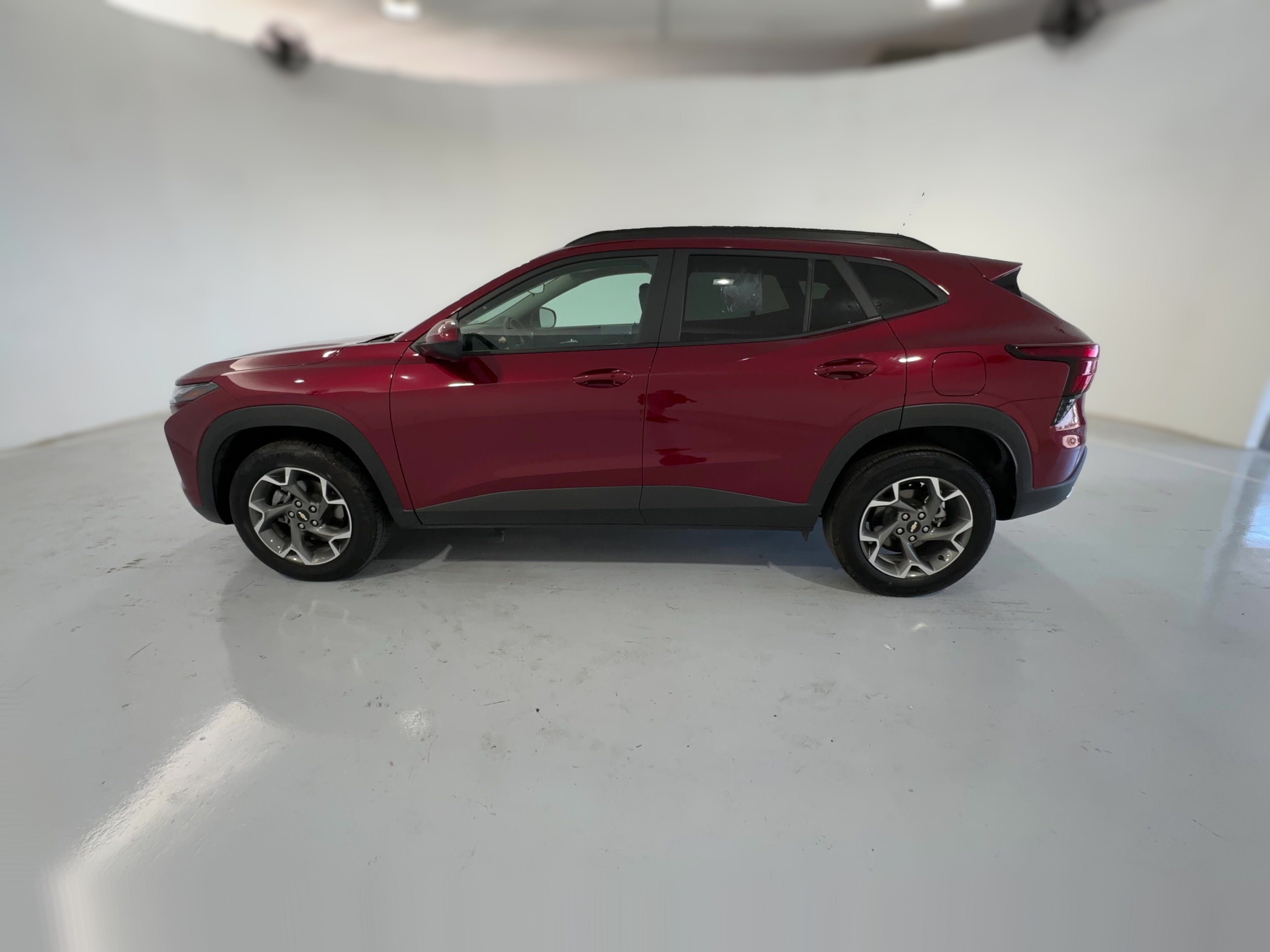 2025 Chevrolet Trax LT - Photo 24