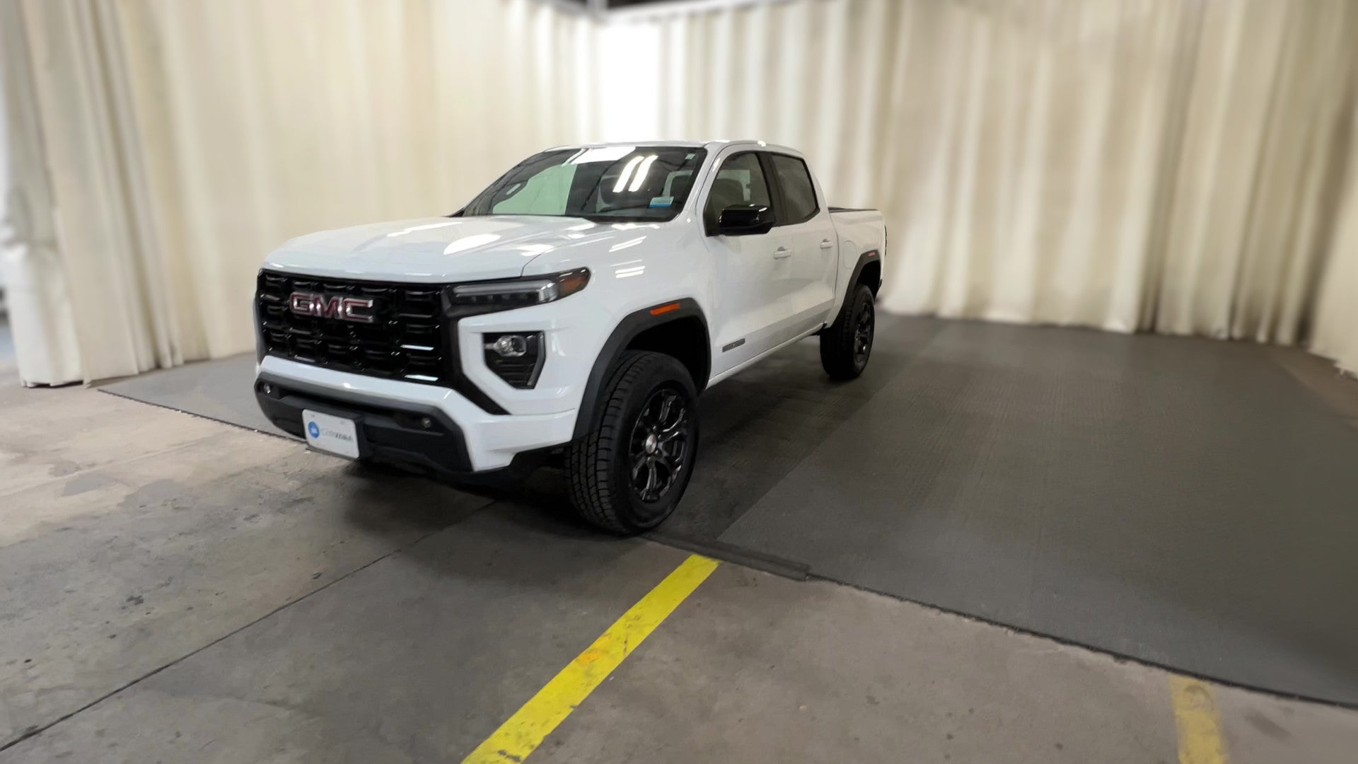 2023 GMC Canyon Crew Cab vehicle photo
