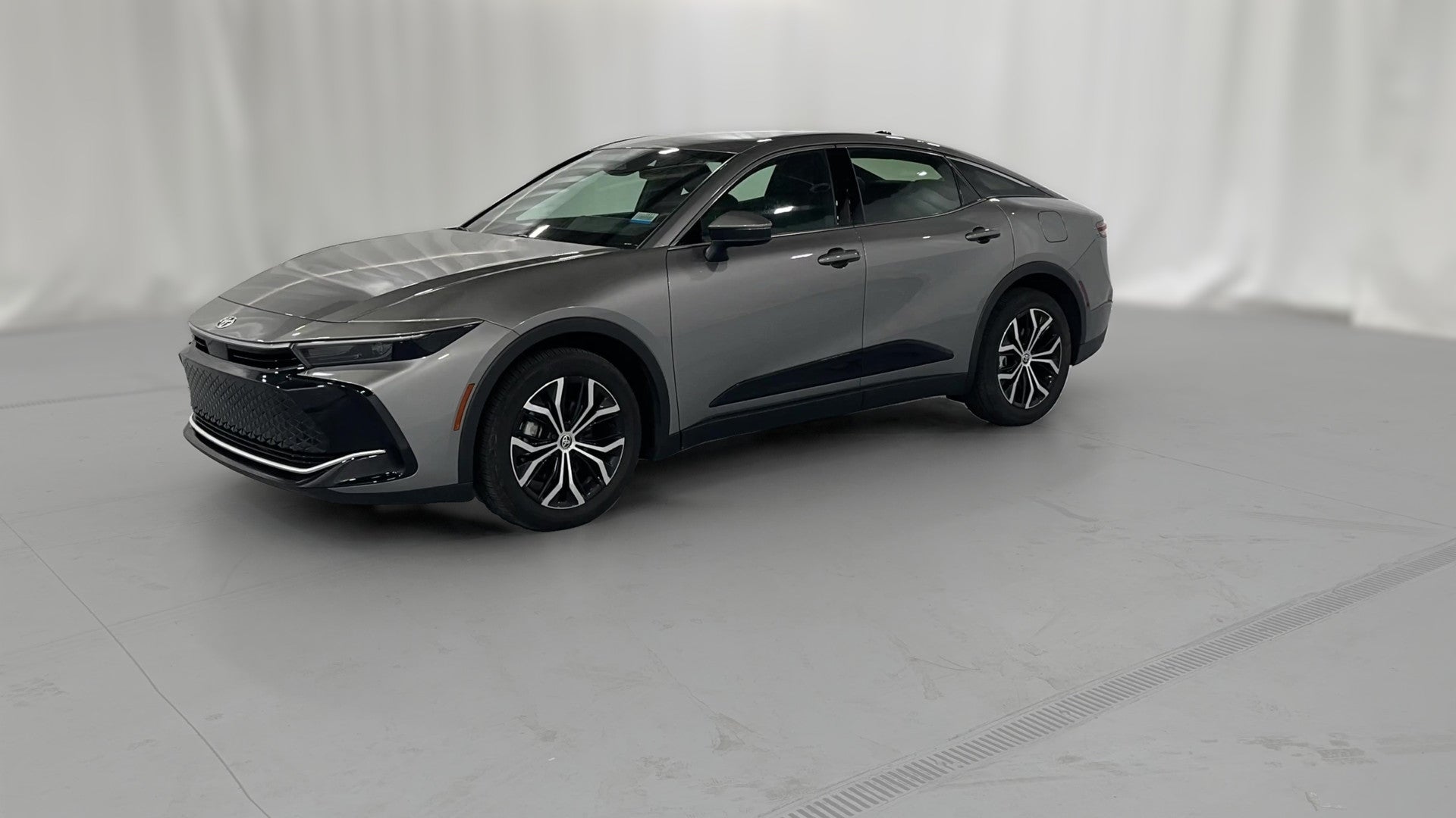 2025 Toyota Crown vehicle photo