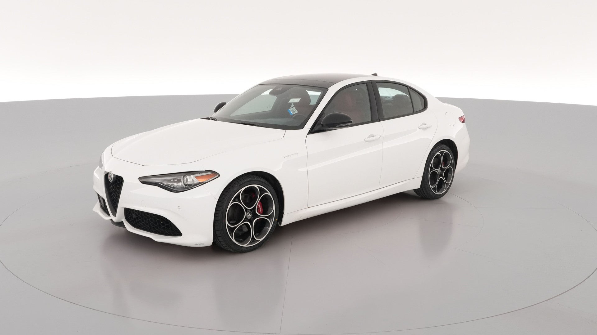 2023 Alfa Romeo Giulia vehicle photo