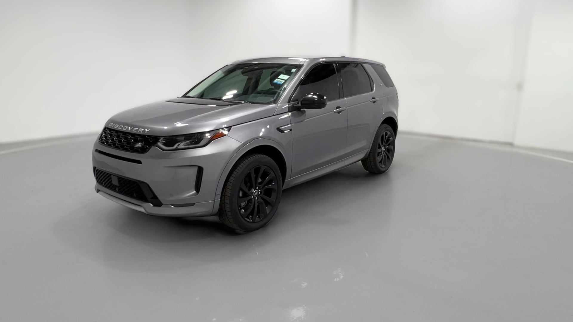 2024 Land Rover Discovery Sport vehicle photo
