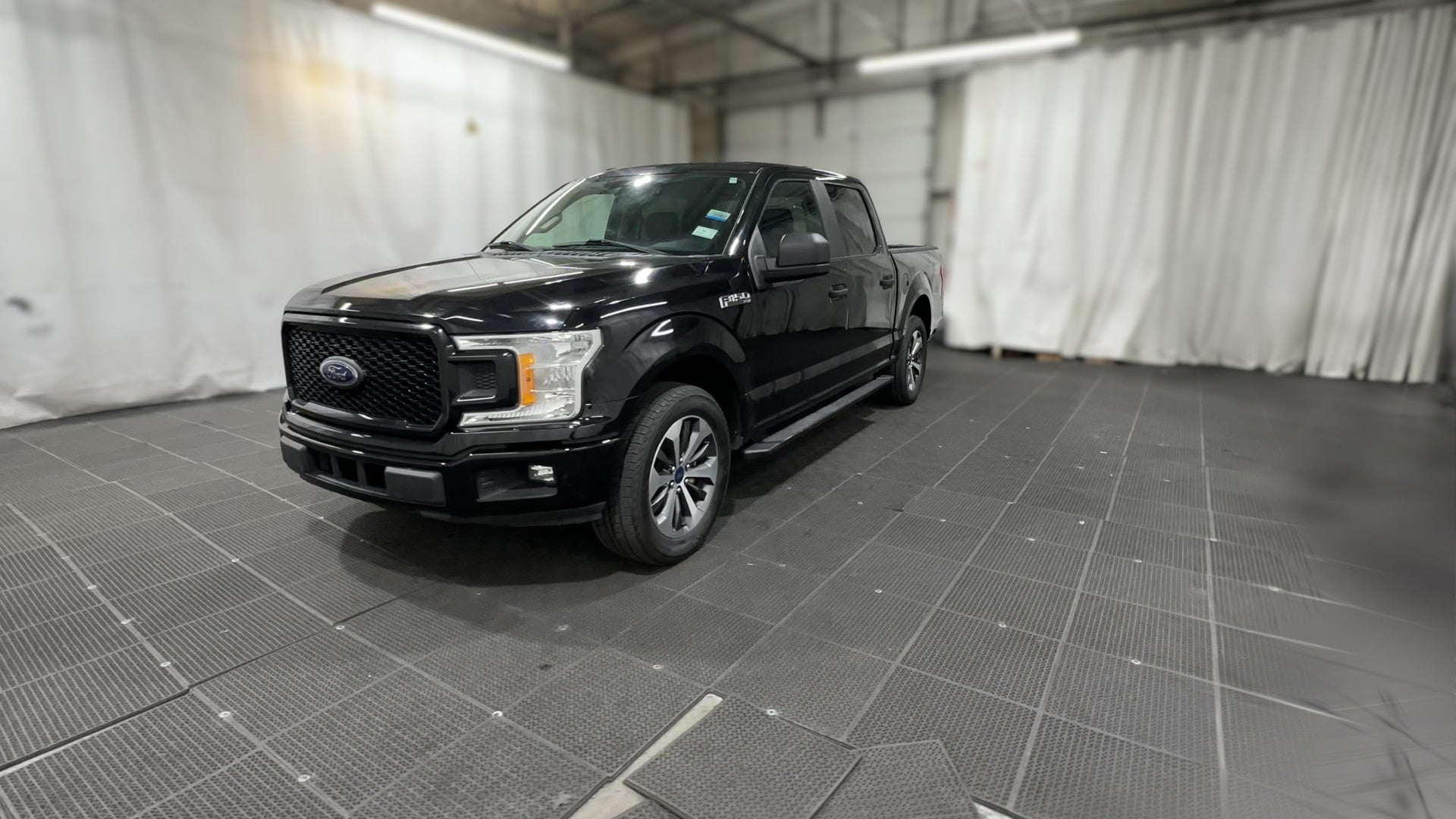 2019 Ford F150 SuperCrew Cab vehicle photo