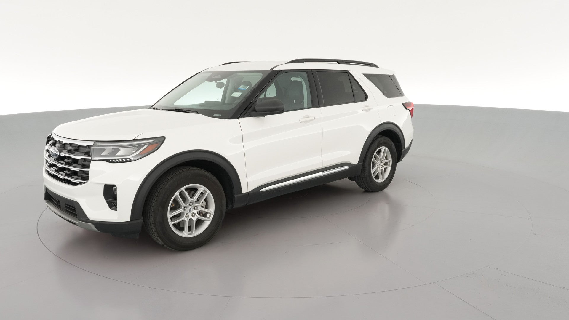 2025 Ford Explorer vehicle photo