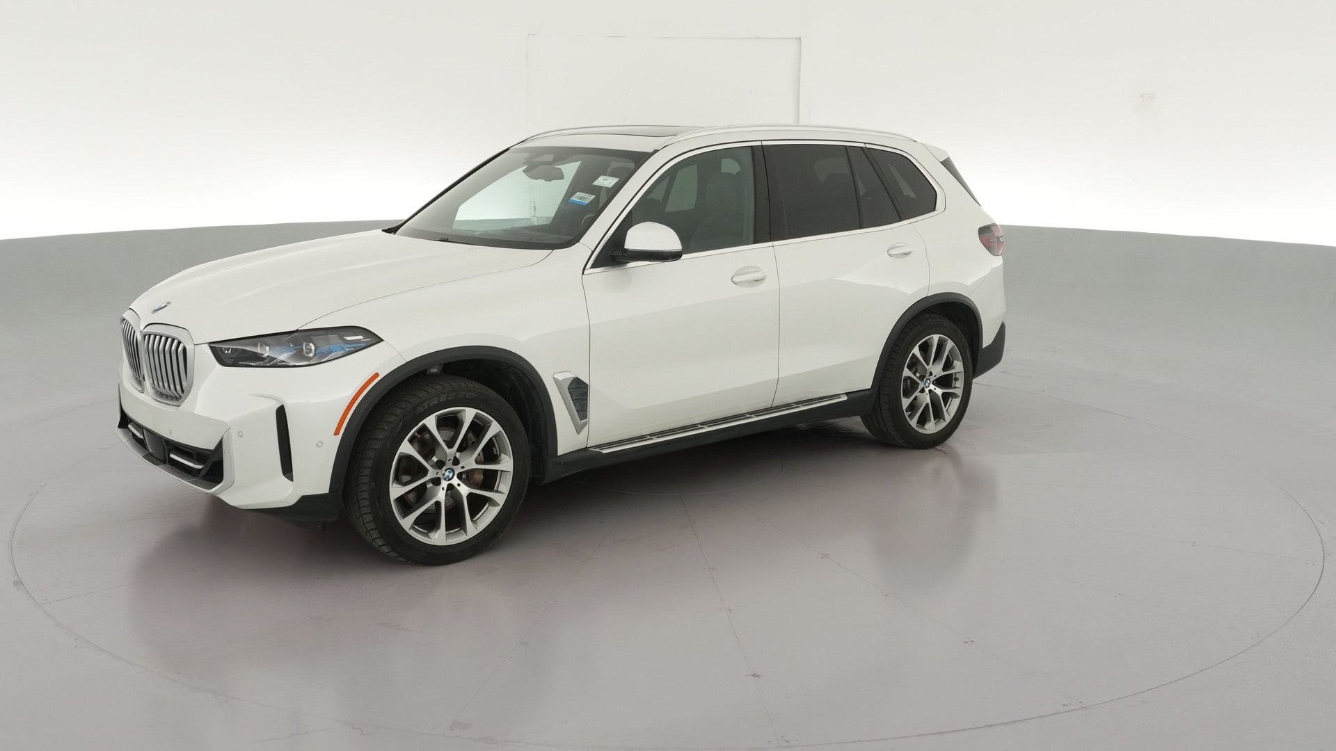 2024 BMW X5 vehicle photo