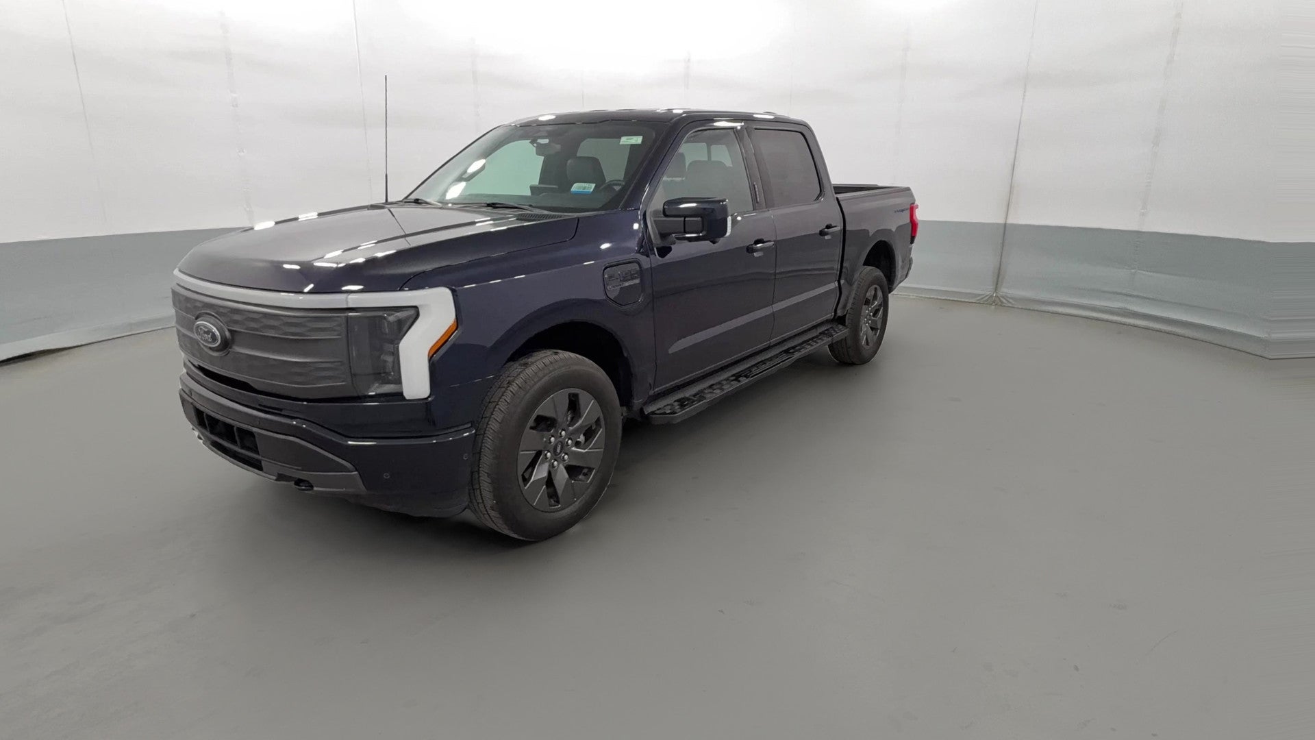 2022 Ford F150 Lightning vehicle photo