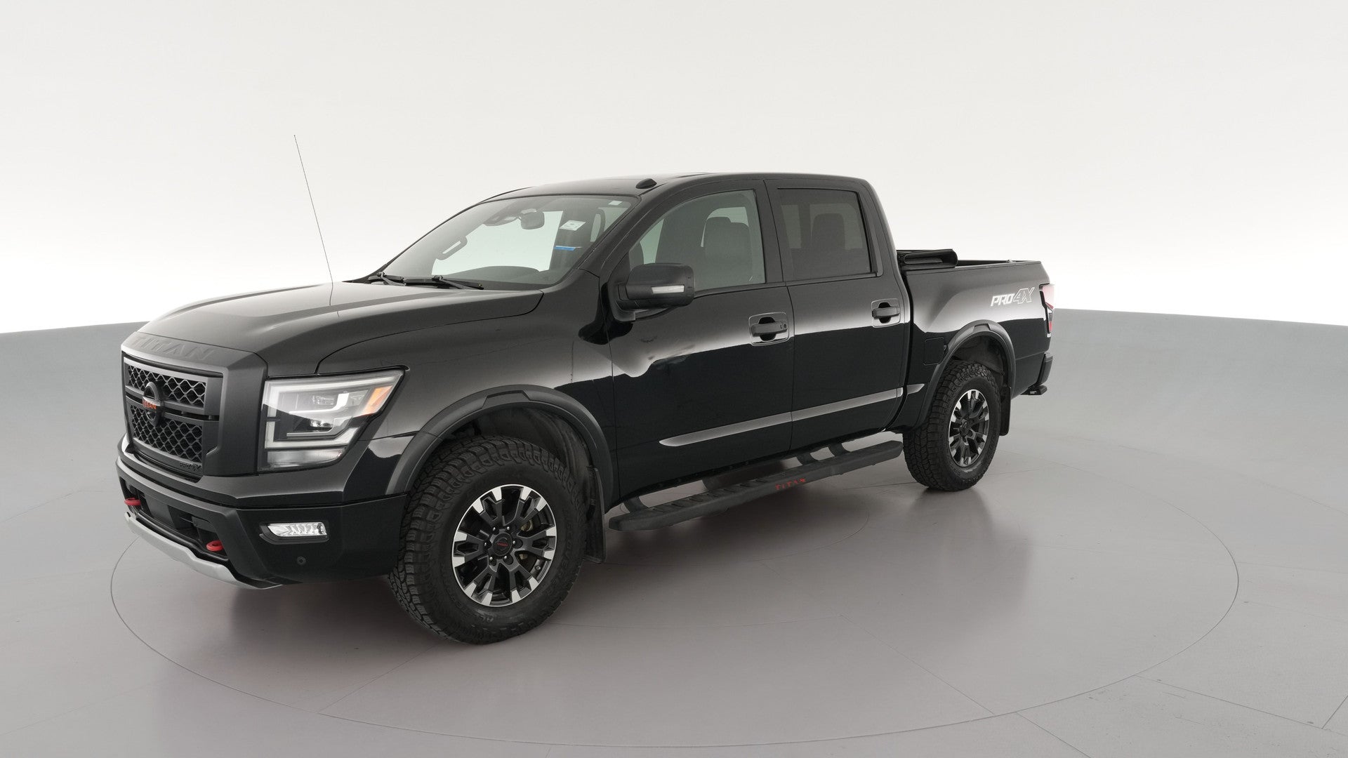 2021 Nissan Titan Crew Cab vehicle photo